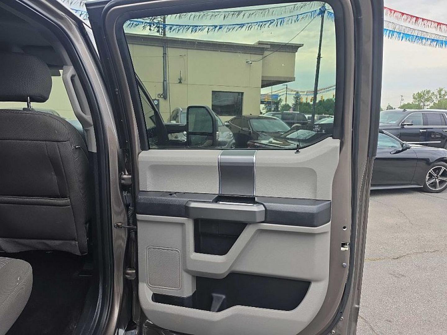 2018 GRAY /GRAY Ford F-150 XLT SuperCrew 5.5-ft. Bed 4WD (1FTFW1EG4JF) with an 3.5 V6 engine, 6A transmission, located at 3304 Woodville Road, Northwood, OH, 43619, (419) 210-8019, 41.612694, -83.480743 - Your #1 Destination for Auto Loans and mdash;No Matter Your Credit!At our dealership, we believe everyone deserves the opportunity to drive their dream car and mdash;whether you have good credit, bad credit, or no credit at all. With a wide selection of hundreds of cars, trucks, and SUVs, you'll fin- Photo#14
