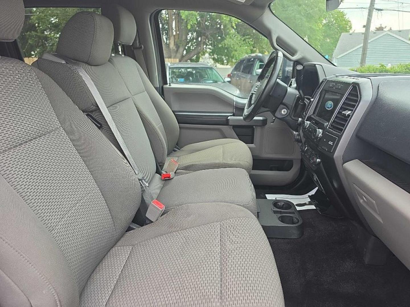 2018 GRAY /GRAY Ford F-150 XLT SuperCrew 5.5-ft. Bed 4WD (1FTFW1EG4JF) with an 3.5 V6 engine, 6A transmission, located at 3304 Woodville Road, Northwood, OH, 43619, (419) 210-8019, 41.612694, -83.480743 - Your #1 Destination for Auto Loans and mdash;No Matter Your Credit!At our dealership, we believe everyone deserves the opportunity to drive their dream car and mdash;whether you have good credit, bad credit, or no credit at all. With a wide selection of hundreds of cars, trucks, and SUVs, you'll fin- Photo#17