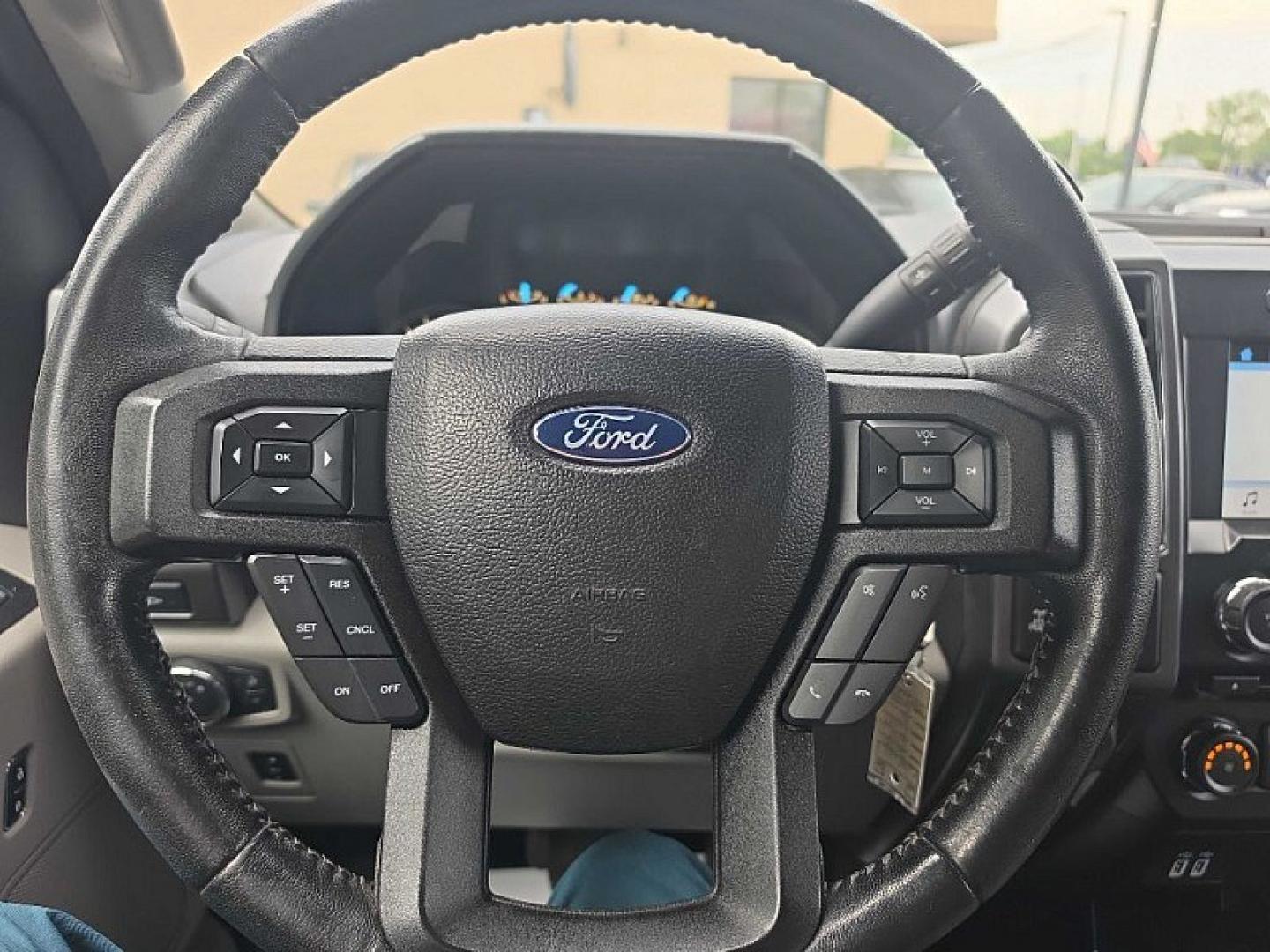 2018 GRAY /GRAY Ford F-150 XLT SuperCrew 5.5-ft. Bed 4WD (1FTFW1EG4JF) with an 3.5 V6 engine, 6A transmission, located at 3304 Woodville Road, Northwood, OH, 43619, (419) 210-8019, 41.612694, -83.480743 - Your #1 Destination for Auto Loans and mdash;No Matter Your Credit!At our dealership, we believe everyone deserves the opportunity to drive their dream car and mdash;whether you have good credit, bad credit, or no credit at all. With a wide selection of hundreds of cars, trucks, and SUVs, you'll fin- Photo#20