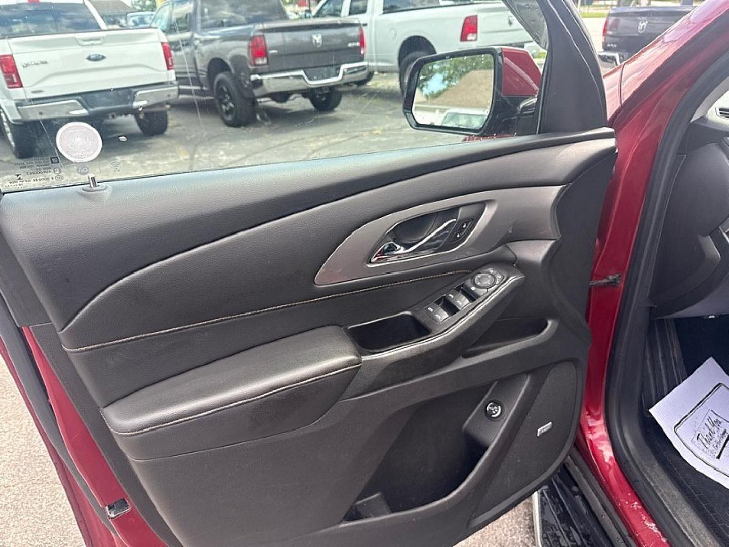 2019 MAROON /BLACK Chevrolet Traverse LT Feather AWD (1GNEVHKW9KJ) with an 3.6L V6 DOHC 24V engine, 9A transmission, located at 3304 Woodville Road, Northwood, OH, 43619, (419) 210-8019, 41.612694, -83.480743 - Your #1 Destination for Auto Loans and mdash;No Matter Your Credit!At our dealership, we believe everyone deserves the opportunity to drive their dream car and mdash;whether you have good credit, bad credit, or no credit at all. With a wide selection of hundreds of cars, trucks, and SUVs, you'll fin- Photo#8
