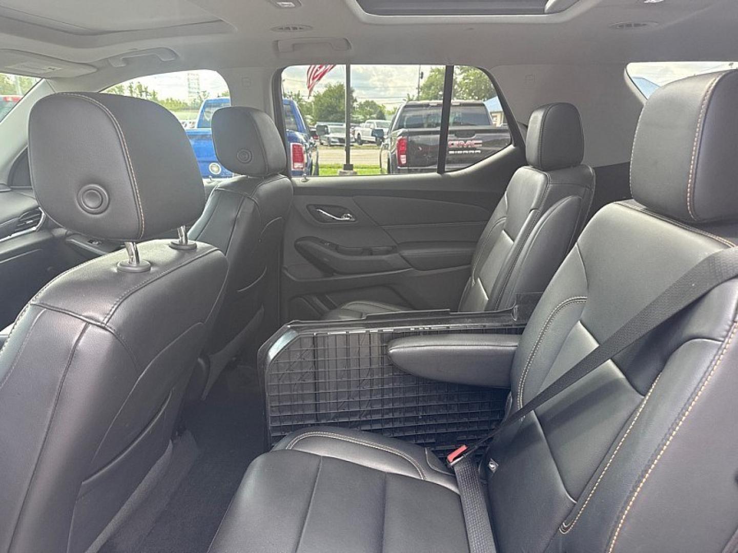2019 MAROON /BLACK Chevrolet Traverse LT Feather AWD (1GNEVHKW9KJ) with an 3.6L V6 DOHC 24V engine, 9A transmission, located at 3304 Woodville Road, Northwood, OH, 43619, (419) 210-8019, 41.612694, -83.480743 - Your #1 Destination for Auto Loans and mdash;No Matter Your Credit!At our dealership, we believe everyone deserves the opportunity to drive their dream car and mdash;whether you have good credit, bad credit, or no credit at all. With a wide selection of hundreds of cars, trucks, and SUVs, you'll fin- Photo#11
