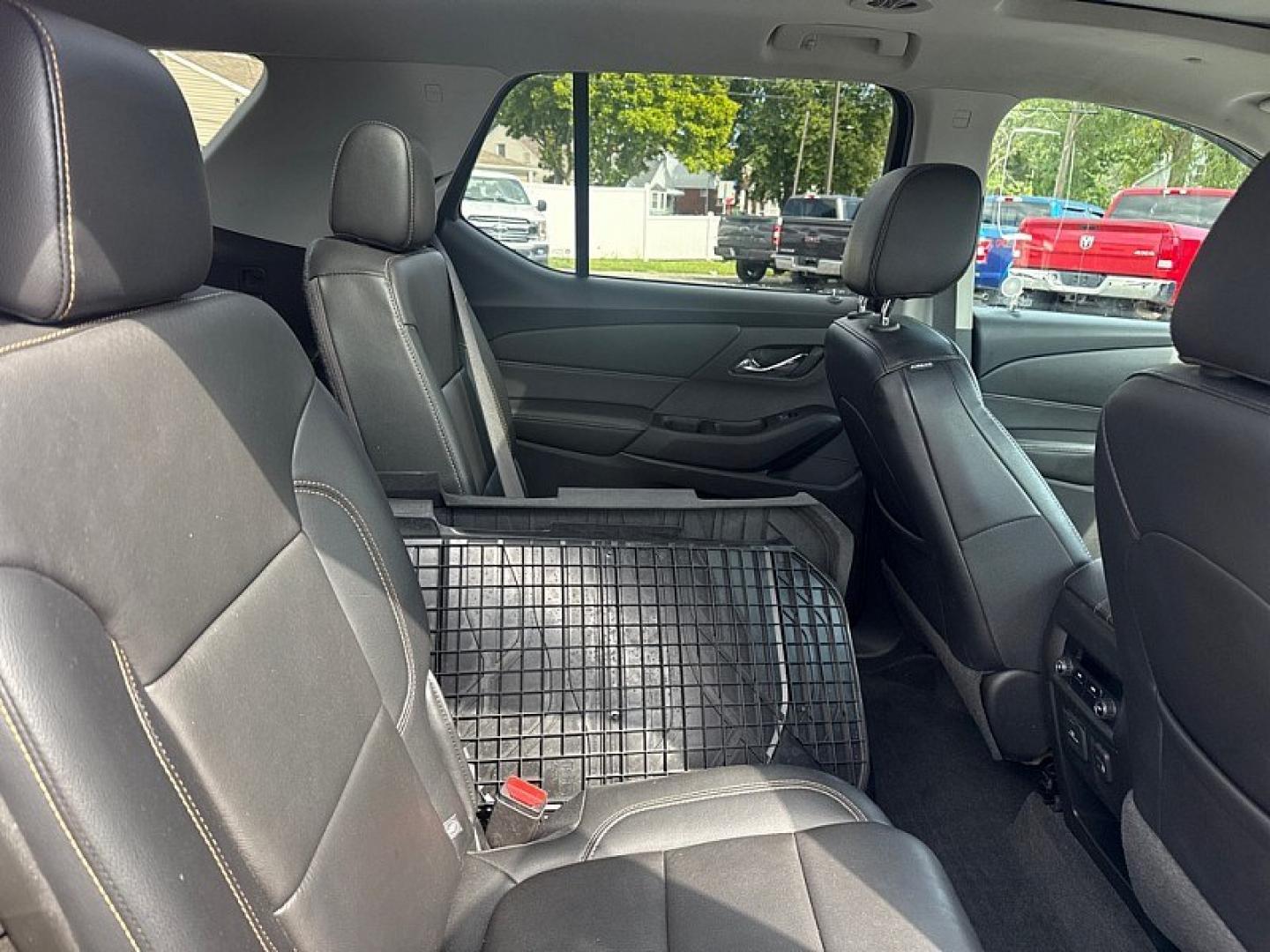 2019 MAROON /BLACK Chevrolet Traverse LT Feather AWD (1GNEVHKW9KJ) with an 3.6L V6 DOHC 24V engine, 9A transmission, located at 3304 Woodville Road, Northwood, OH, 43619, (419) 210-8019, 41.612694, -83.480743 - Your #1 Destination for Auto Loans and mdash;No Matter Your Credit!At our dealership, we believe everyone deserves the opportunity to drive their dream car and mdash;whether you have good credit, bad credit, or no credit at all. With a wide selection of hundreds of cars, trucks, and SUVs, you'll fin- Photo#13