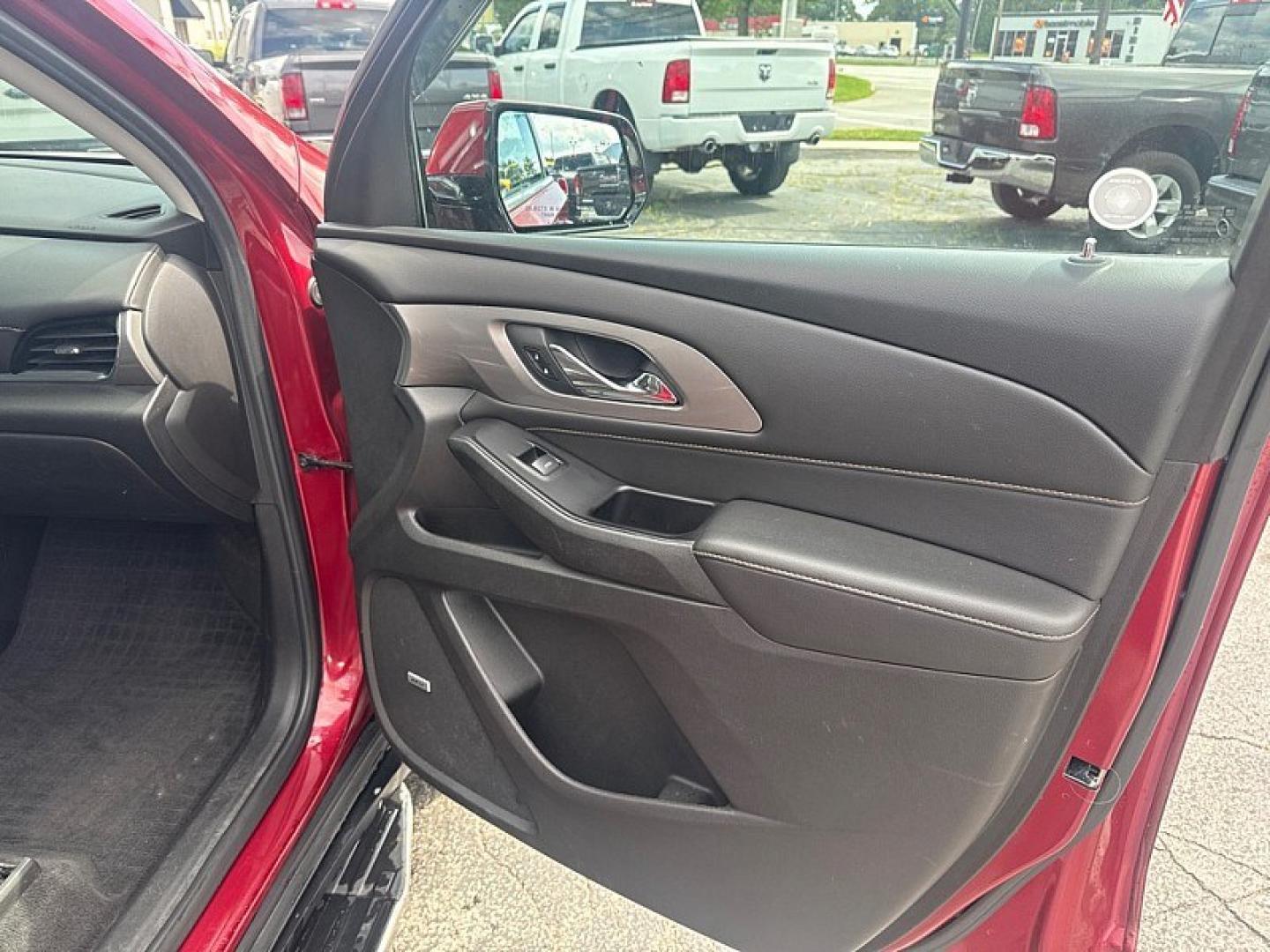 2019 MAROON /BLACK Chevrolet Traverse LT Feather AWD (1GNEVHKW9KJ) with an 3.6L V6 DOHC 24V engine, 9A transmission, located at 3304 Woodville Road, Northwood, OH, 43619, (419) 210-8019, 41.612694, -83.480743 - Your #1 Destination for Auto Loans and mdash;No Matter Your Credit!At our dealership, we believe everyone deserves the opportunity to drive their dream car and mdash;whether you have good credit, bad credit, or no credit at all. With a wide selection of hundreds of cars, trucks, and SUVs, you'll fin- Photo#14