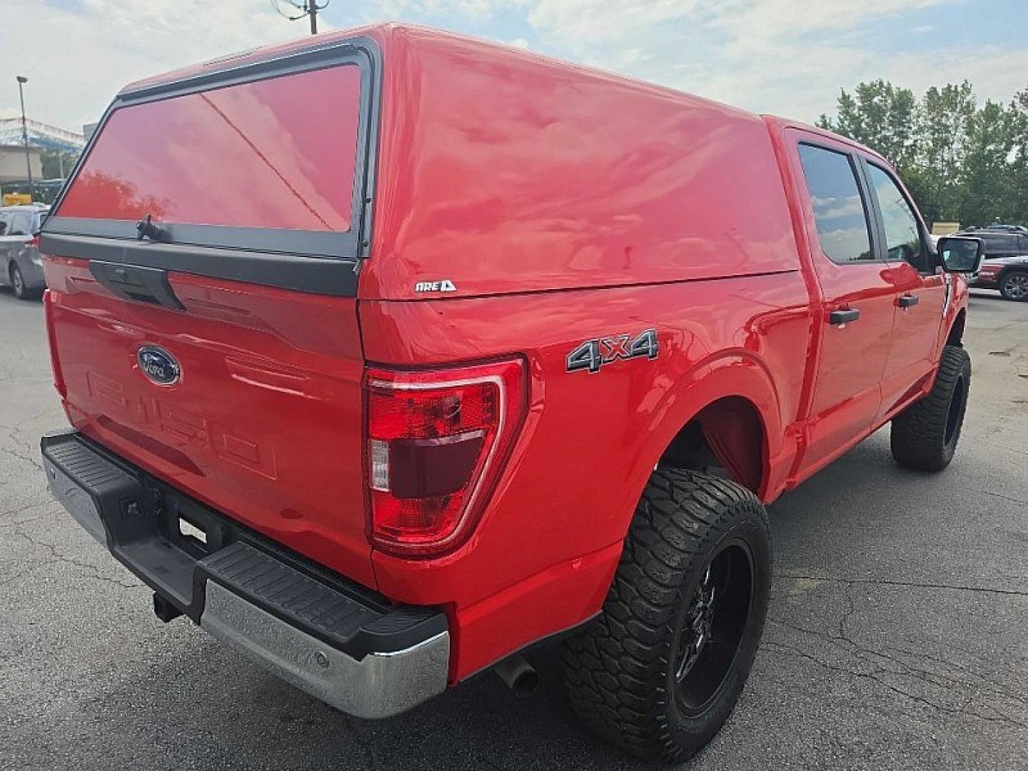 2023 RED /GRAY Ford F-150 King-Ranch SuperCrew 5.5-ft. 2WD (1FTEW1EB3PK) with an 3.3L V6 DOHC 24V engine, 6A transmission, located at 3304 Woodville Road, Northwood, OH, 43619, (419) 210-8019, 41.612694, -83.480743 - Your #1 Destination for Auto Loans and mdash;No Matter Your Credit!At our dealership, we believe everyone deserves the opportunity to drive their dream car and mdash;whether you have good credit, bad credit, or no credit at all. With a wide selection of hundreds of cars, trucks, and SUVs, you'll fin- Photo#4