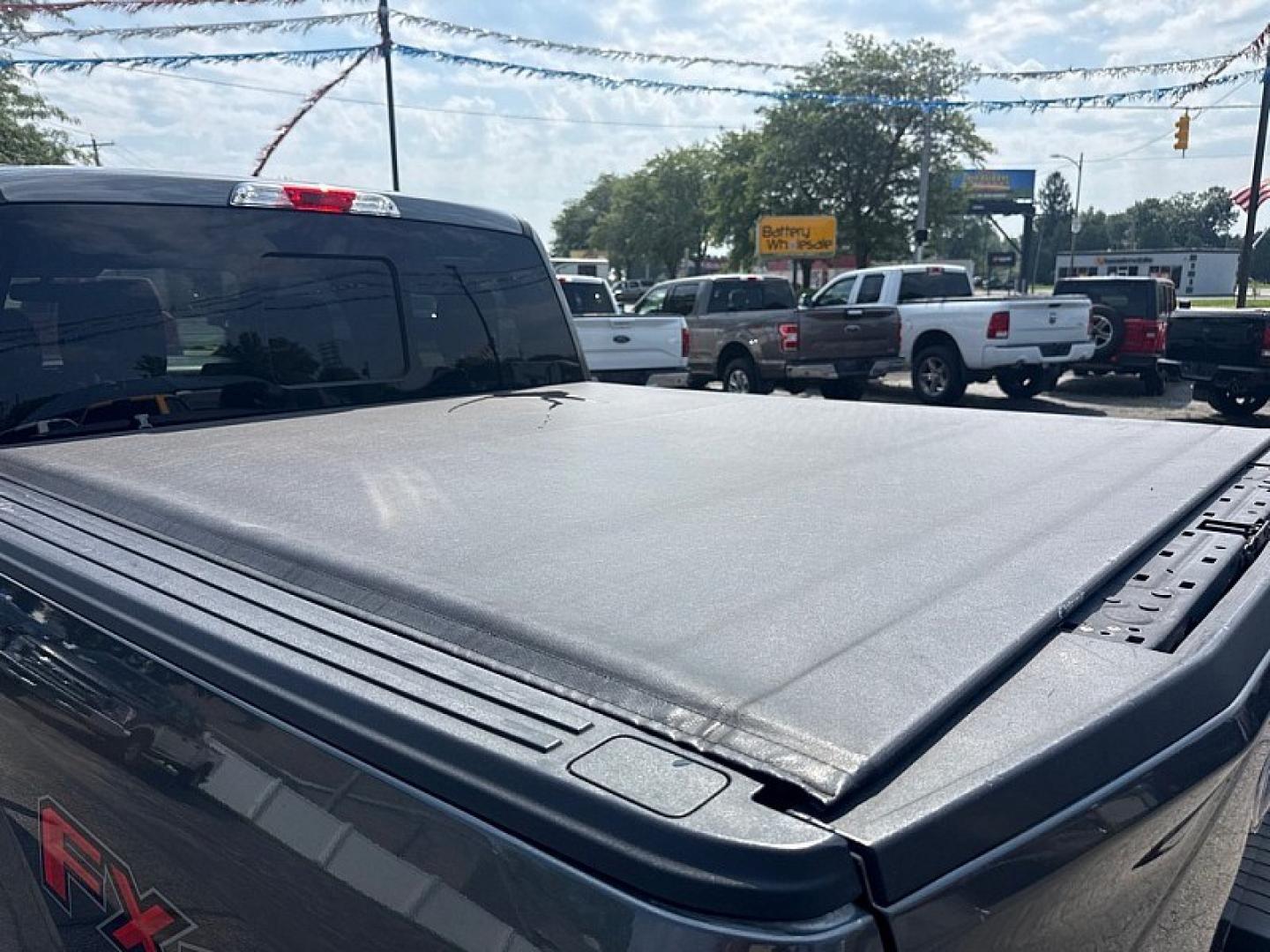 2018 GRAY /BLACK Ford F-150 King-Ranch SuperCrew 5.5-ft. 2WD (1FTEW1E57JF) with an 5.0L V8 OHV 32V engine, 6A transmission, located at 3304 Woodville Road, Northwood, OH, 43619, (419) 210-8019, 41.612694, -83.480743 - Your #1 Destination for Auto Loans and mdash;No Matter Your Credit!At our dealership, we believe everyone deserves the opportunity to drive their dream car and mdash;whether you have good credit, bad credit, or no credit at all. With a wide selection of hundreds of cars, trucks, and SUVs, you'll fin- Photo#18