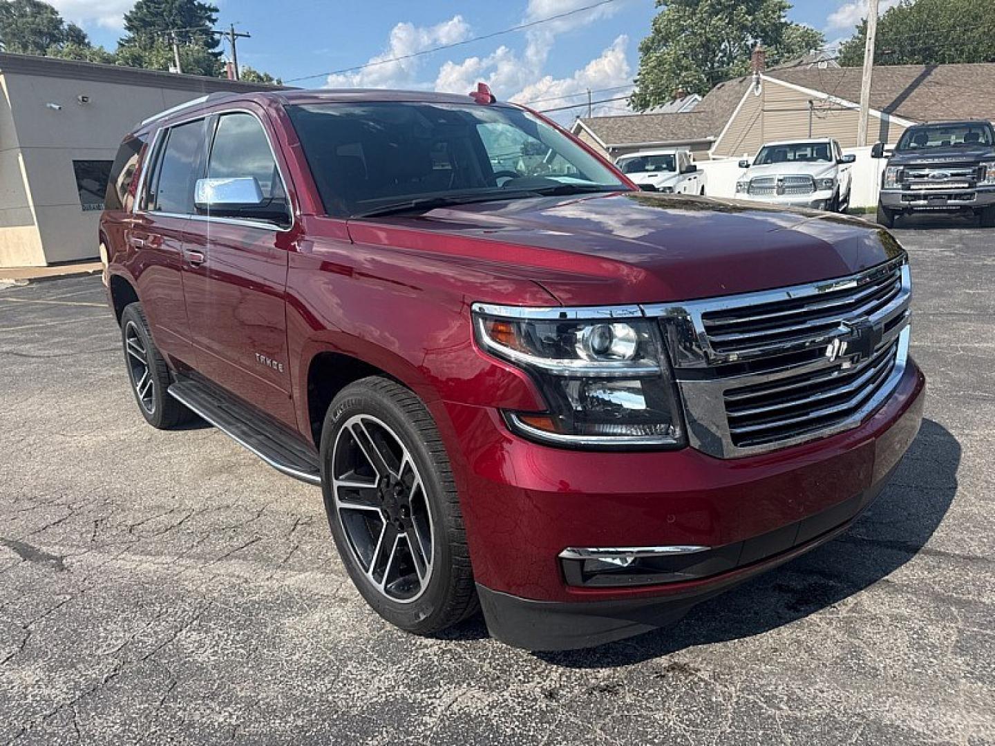 2020 RED /BEIGE Chevrolet Tahoe Premier 4WD (1GNSKCKC6LR) with an 5.3L V8 OHV 16V engine, 6A transmission, located at 3304 Woodville Road, Northwood, OH, 43619, (419) 210-8019, 41.612694, -83.480743 - Your #1 Destination for Auto Loans and mdash;No Matter Your Credit!At our dealership, we believe everyone deserves the opportunity to drive their dream car and mdash;whether you have good credit, bad credit, or no credit at all. With a wide selection of hundreds of cars, trucks, and SUVs, you'll fin- Photo#6