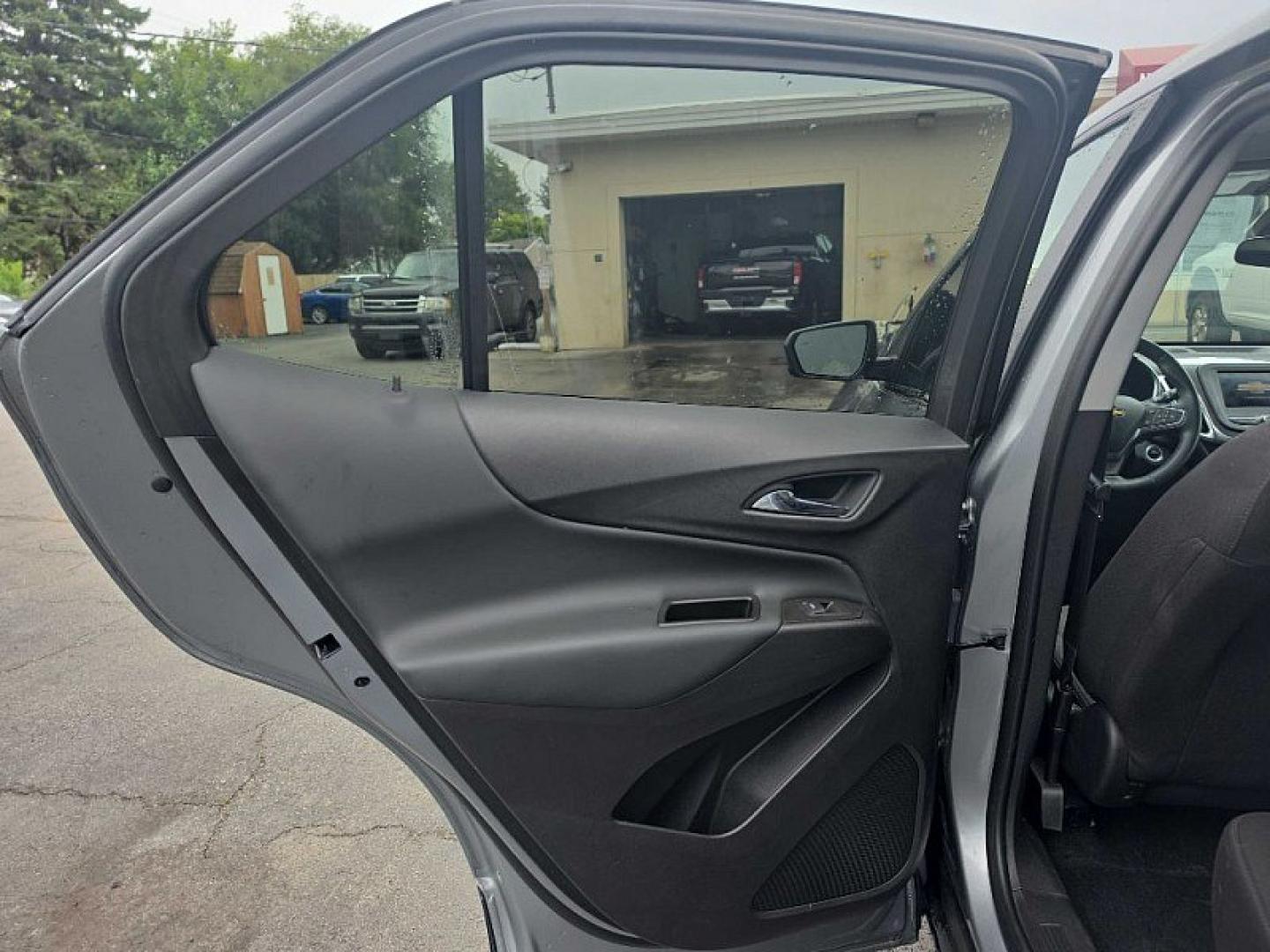 2024 GRAY /BLACK Chevrolet Equinox LT AWD (3GNAXUEG1RL) with an 1.5L L4 DOHC 16V TURBO engine, 6A transmission, located at 3304 Woodville Road, Northwood, OH, 43619, (419) 210-8019, 41.612694, -83.480743 - Your #1 Destination for Auto Loans and mdash;No Matter Your Credit!At our dealership, we believe everyone deserves the opportunity to drive their dream car and mdash;whether you have good credit, bad credit, or no credit at all. With a wide selection of hundreds of cars, trucks, and SUVs, you'll fin- Photo#10