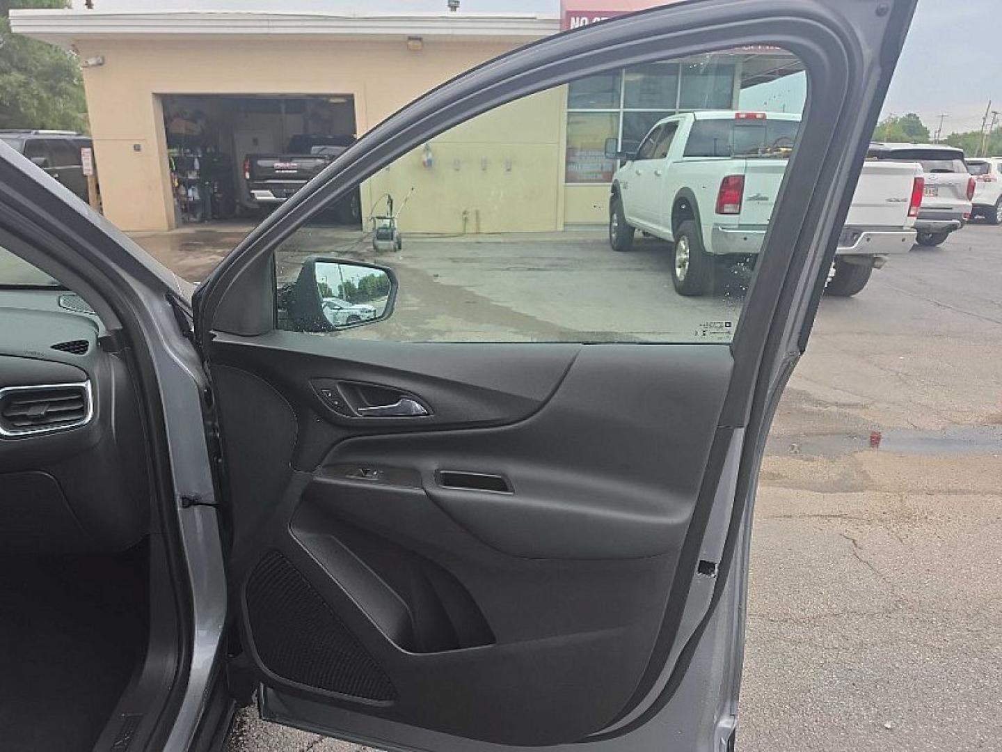 2024 GRAY /BLACK Chevrolet Equinox LT AWD (3GNAXUEG1RL) with an 1.5L L4 DOHC 16V TURBO engine, 6A transmission, located at 3304 Woodville Road, Northwood, OH, 43619, (419) 210-8019, 41.612694, -83.480743 - Your #1 Destination for Auto Loans and mdash;No Matter Your Credit!At our dealership, we believe everyone deserves the opportunity to drive their dream car and mdash;whether you have good credit, bad credit, or no credit at all. With a wide selection of hundreds of cars, trucks, and SUVs, you'll fin- Photo#15