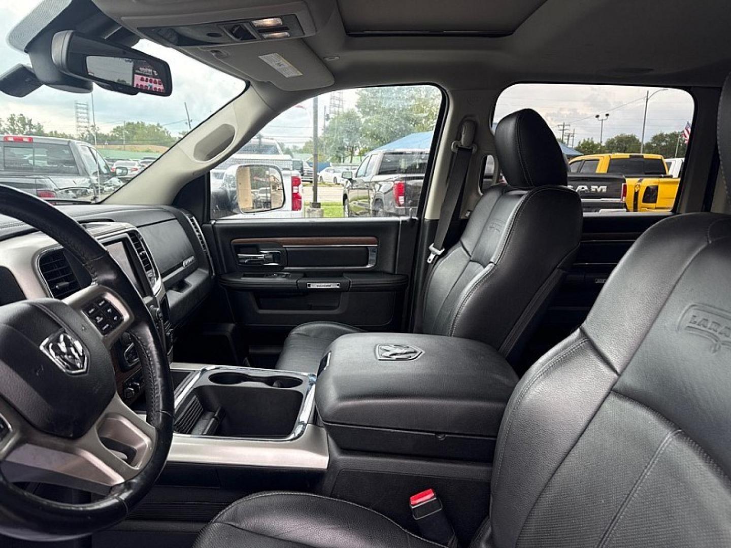 2018 BLUE /BLACK RAM 1500 Laramie Crew Cab SWB 4WD (1C6RR7NM8JS) with an 3.0L V6 DIESEL engine, 8A transmission, located at 3304 Woodville Road, Northwood, OH, 43619, (419) 210-8019, 41.612694, -83.480743 - Your #1 Destination for Auto Loans and mdash;No Matter Your Credit!At our dealership, we believe everyone deserves the opportunity to drive their dream car and mdash;whether you have good credit, bad credit, or no credit at all. With a wide selection of hundreds of cars, trucks, and SUVs, you'll fin- Photo#9