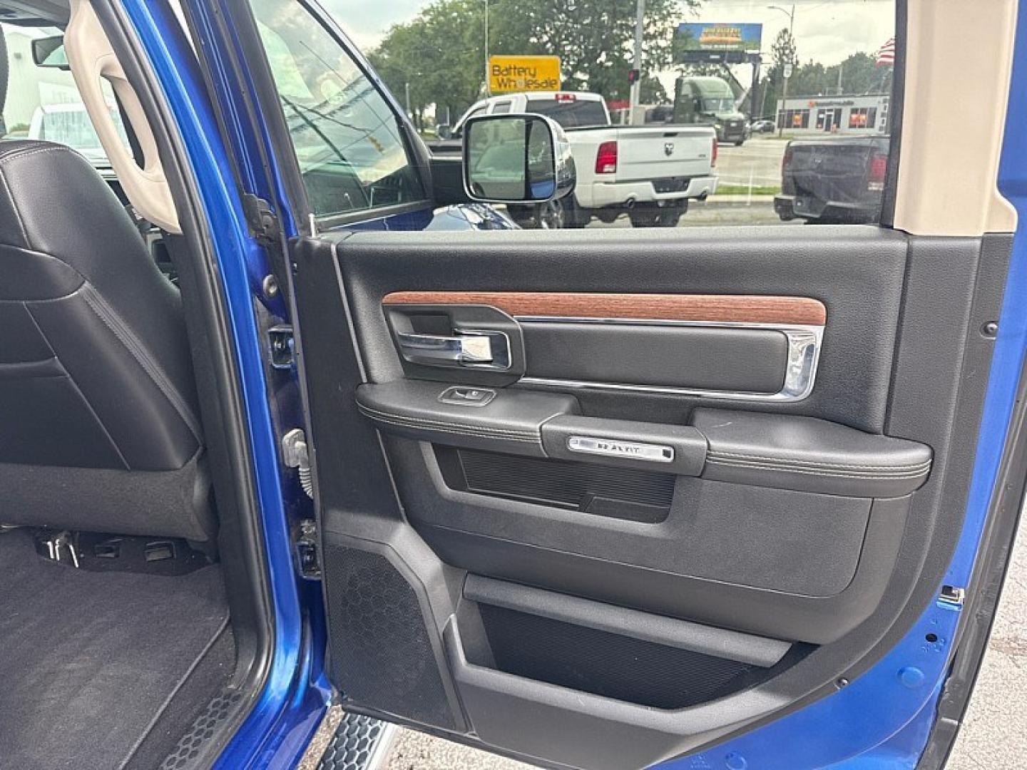 2018 BLUE /BLACK RAM 1500 Laramie Crew Cab SWB 4WD (1C6RR7NM8JS) with an 3.0L V6 DIESEL engine, 8A transmission, located at 3304 Woodville Road, Northwood, OH, 43619, (419) 210-8019, 41.612694, -83.480743 - Your #1 Destination for Auto Loans and mdash;No Matter Your Credit!At our dealership, we believe everyone deserves the opportunity to drive their dream car and mdash;whether you have good credit, bad credit, or no credit at all. With a wide selection of hundreds of cars, trucks, and SUVs, you'll fin- Photo#12