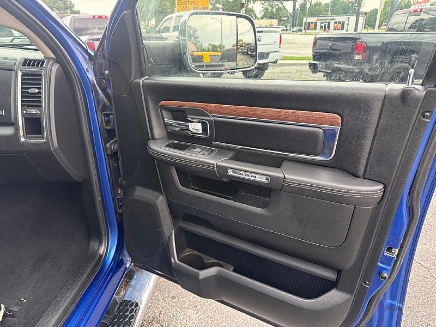 2018 BLUE /BLACK RAM 1500 Laramie Crew Cab SWB 4WD (1C6RR7NM8JS) with an 3.0L V6 DIESEL engine, 8A transmission, located at 3304 Woodville Road, Northwood, OH, 43619, (419) 210-8019, 41.612694, -83.480743 - Your #1 Destination for Auto Loans and mdash;No Matter Your Credit!At our dealership, we believe everyone deserves the opportunity to drive their dream car and mdash;whether you have good credit, bad credit, or no credit at all. With a wide selection of hundreds of cars, trucks, and SUVs, you'll fin- Photo#14