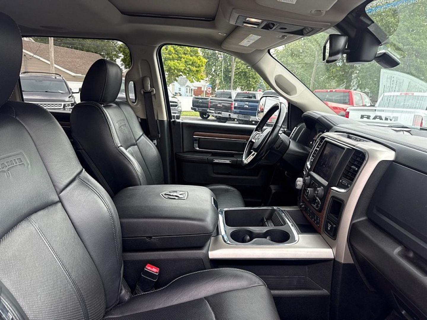 2018 BLUE /BLACK RAM 1500 Laramie Crew Cab SWB 4WD (1C6RR7NM8JS) with an 3.0L V6 DIESEL engine, 8A transmission, located at 3304 Woodville Road, Northwood, OH, 43619, (419) 210-8019, 41.612694, -83.480743 - Your #1 Destination for Auto Loans and mdash;No Matter Your Credit!At our dealership, we believe everyone deserves the opportunity to drive their dream car and mdash;whether you have good credit, bad credit, or no credit at all. With a wide selection of hundreds of cars, trucks, and SUVs, you'll fin- Photo#15
