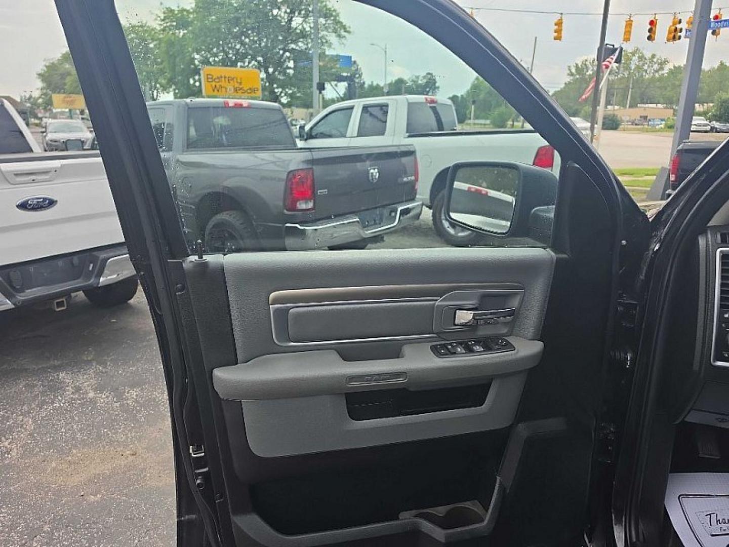2019 BLACK /BLACK RAM 1500 SLT Crew Cab SWB 4WD (1C6RR7LT9KS) with an 5.7L V8 OHV 16V engine, 8A transmission, located at 3304 Woodville Road, Northwood, OH, 43619, (419) 210-8019, 41.612694, -83.480743 - Your #1 Destination for Auto Loans and mdash;No Matter Your Credit!At our dealership, we believe everyone deserves the opportunity to drive their dream car and mdash;whether you have good credit, bad credit, or no credit at all. With a wide selection of hundreds of cars, trucks, and SUVs, you'll fin- Photo#8