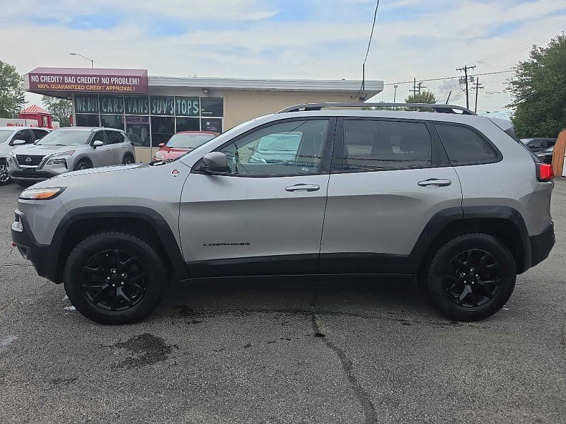 photo of 2016 Jeep Cherokee Trailhawk 4WD