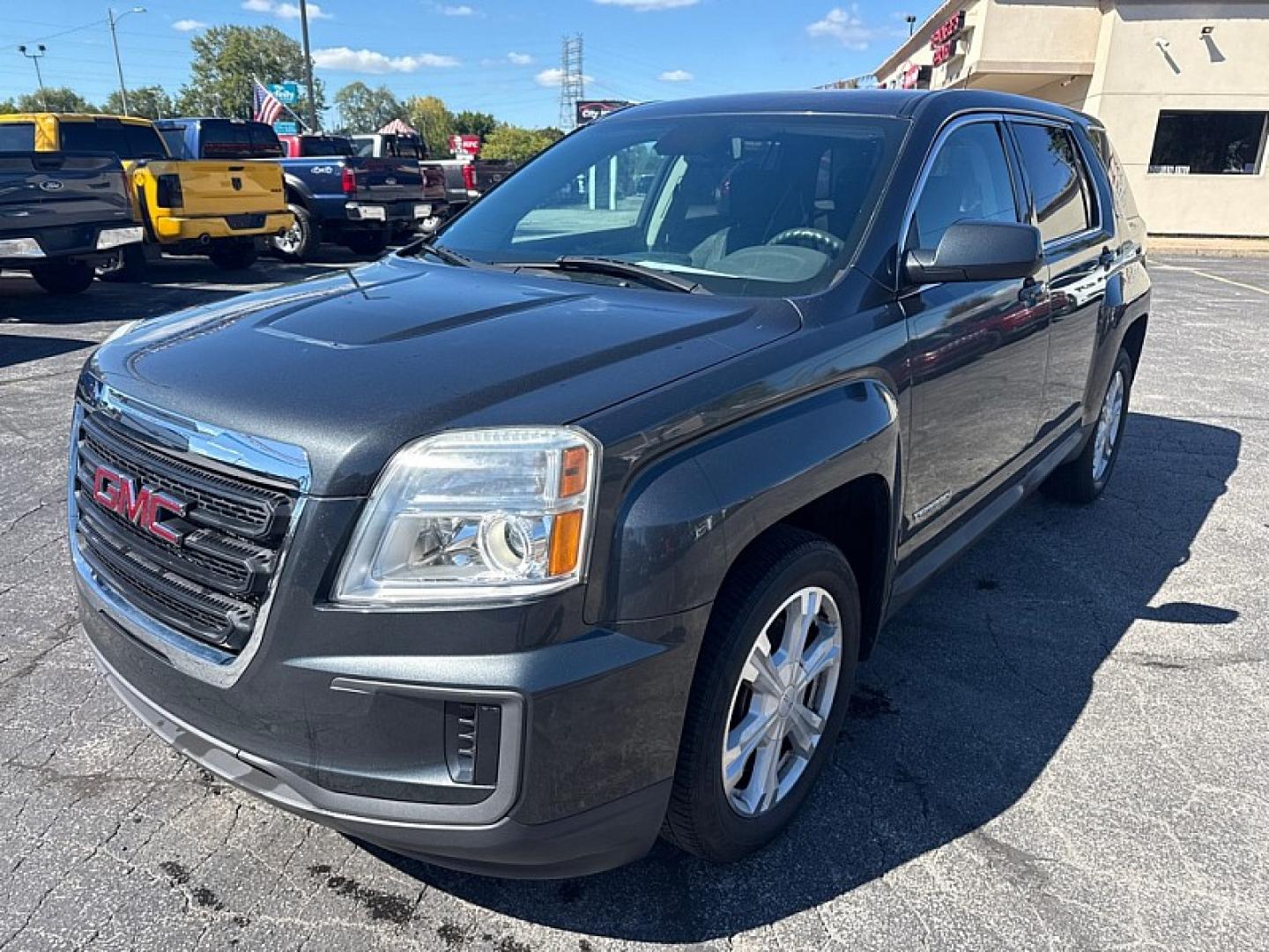 2017 GRAY /BLACK GMC Terrain SLE1 FWD (2GKALMEK8H6) with an 2.4L L4 DOHC 16V engine, 6A transmission, located at 3304 Woodville Road, Northwood, OH, 43619, (419) 210-8019, 41.612694, -83.480743- Photo#0