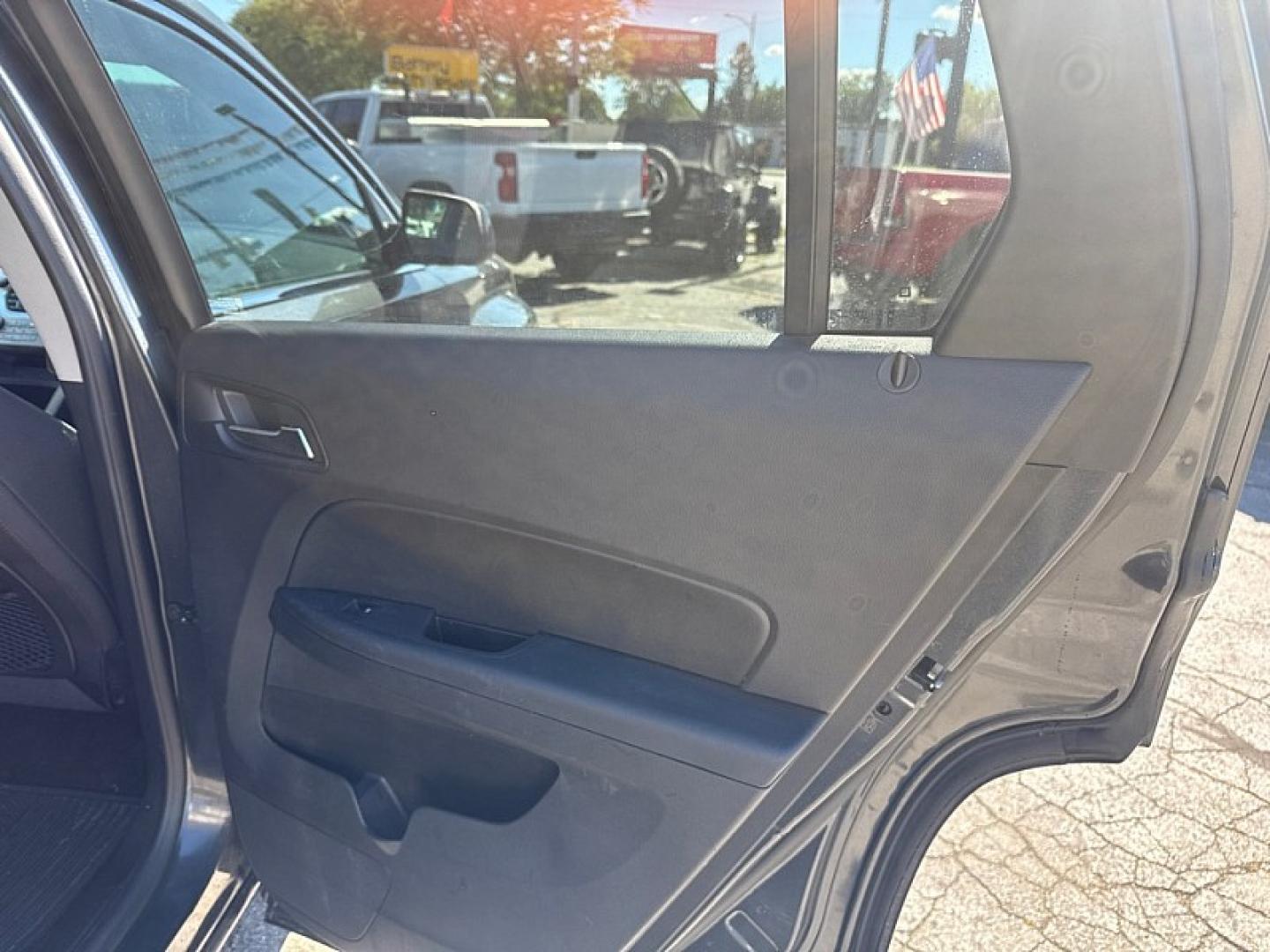 2017 GRAY /BLACK GMC Terrain SLE1 FWD (2GKALMEK8H6) with an 2.4L L4 DOHC 16V engine, 6A transmission, located at 3304 Woodville Road, Northwood, OH, 43619, (419) 210-8019, 41.612694, -83.480743- Photo#12