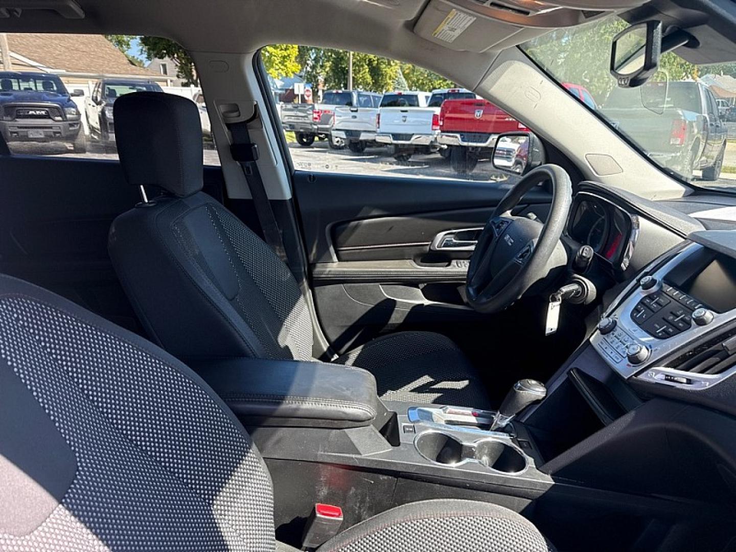 2017 GRAY /BLACK GMC Terrain SLE1 FWD (2GKALMEK8H6) with an 2.4L L4 DOHC 16V engine, 6A transmission, located at 3304 Woodville Road, Northwood, OH, 43619, (419) 210-8019, 41.612694, -83.480743- Photo#15