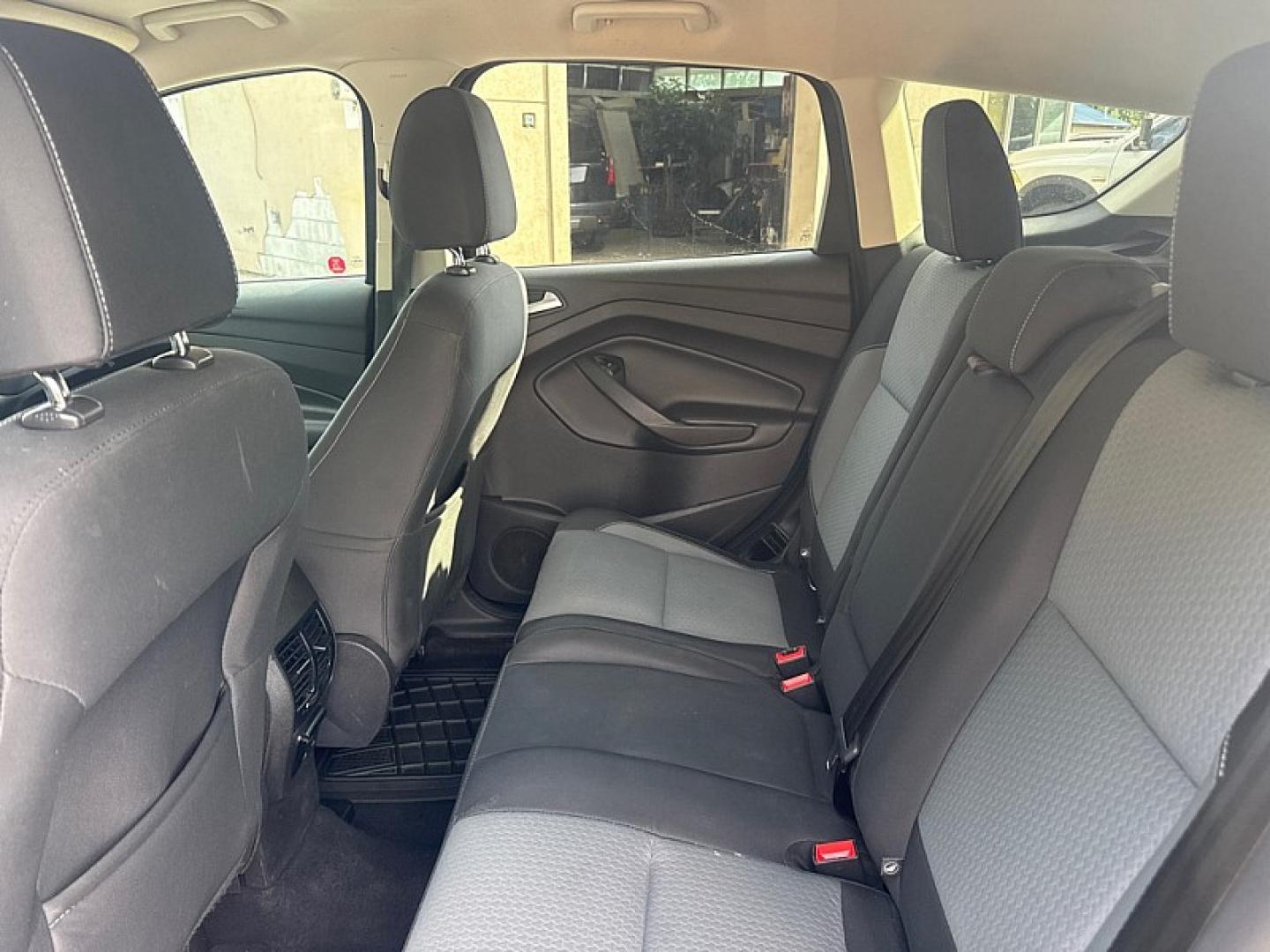 2017 BLUE /BLACK Ford Escape SE 4WD (1FMCU9GD0HU) with an 1.5L L4 DOHC 16V engine, 6A transmission, located at 3304 Woodville Road, Northwood, OH, 43619, (419) 210-8019, 41.612694, -83.480743 - Your #1 Destination for Auto Loans and mdash;No Matter Your Credit!At our dealership, we believe everyone deserves the opportunity to drive their dream car and mdash;whether you have good credit, bad credit, or no credit at all. With a wide selection of hundreds of cars, trucks, and SUVs, you'll fin- Photo#11