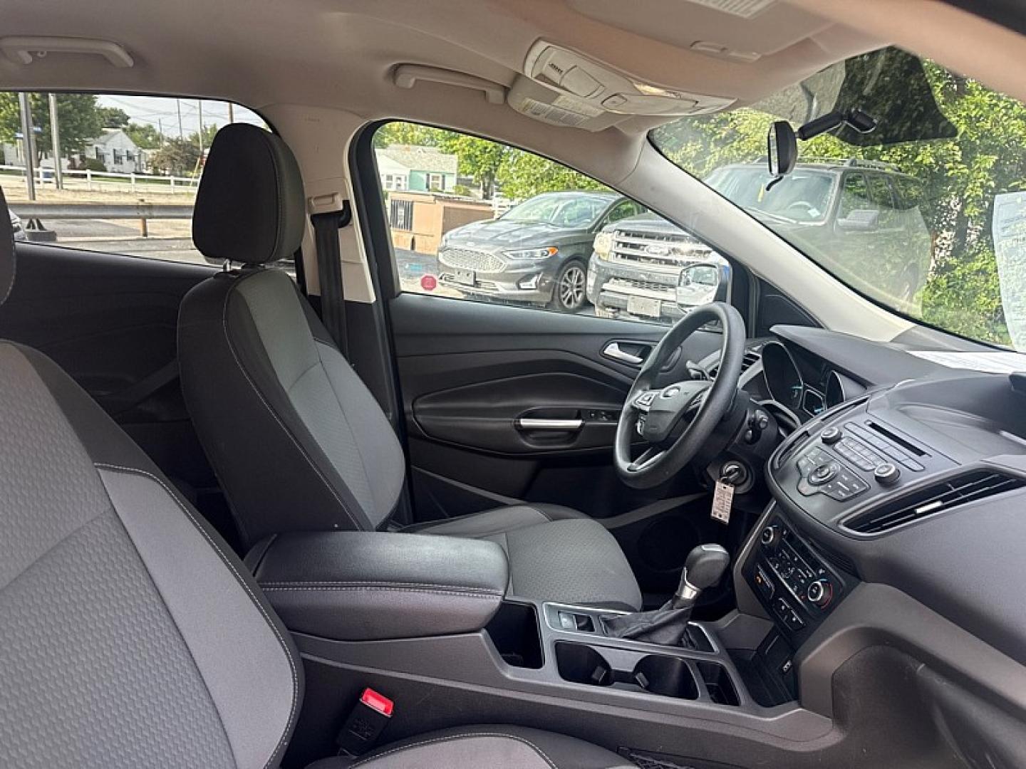 2017 BLUE /BLACK Ford Escape SE 4WD (1FMCU9GD0HU) with an 1.5L L4 DOHC 16V engine, 6A transmission, located at 3304 Woodville Road, Northwood, OH, 43619, (419) 210-8019, 41.612694, -83.480743 - Your #1 Destination for Auto Loans and mdash;No Matter Your Credit!At our dealership, we believe everyone deserves the opportunity to drive their dream car and mdash;whether you have good credit, bad credit, or no credit at all. With a wide selection of hundreds of cars, trucks, and SUVs, you'll fin- Photo#15