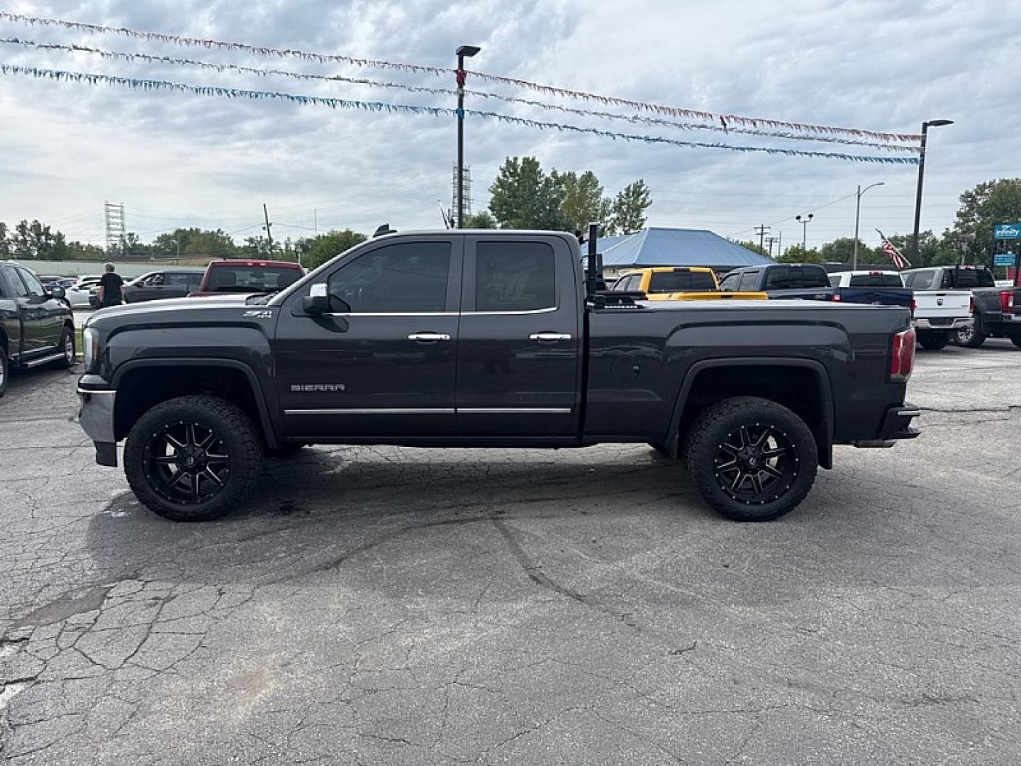 2016 GRAY /BLACK GMC Sierra 1500 SLT Double Cab 4WD (1GTV2NEC9GZ) with an 5.3L V8 OHV 16V engine, 6A transmission, located at 3304 Woodville Road, Northwood, OH, 43619, (419) 210-8019, 41.612694, -83.480743- Photo#1