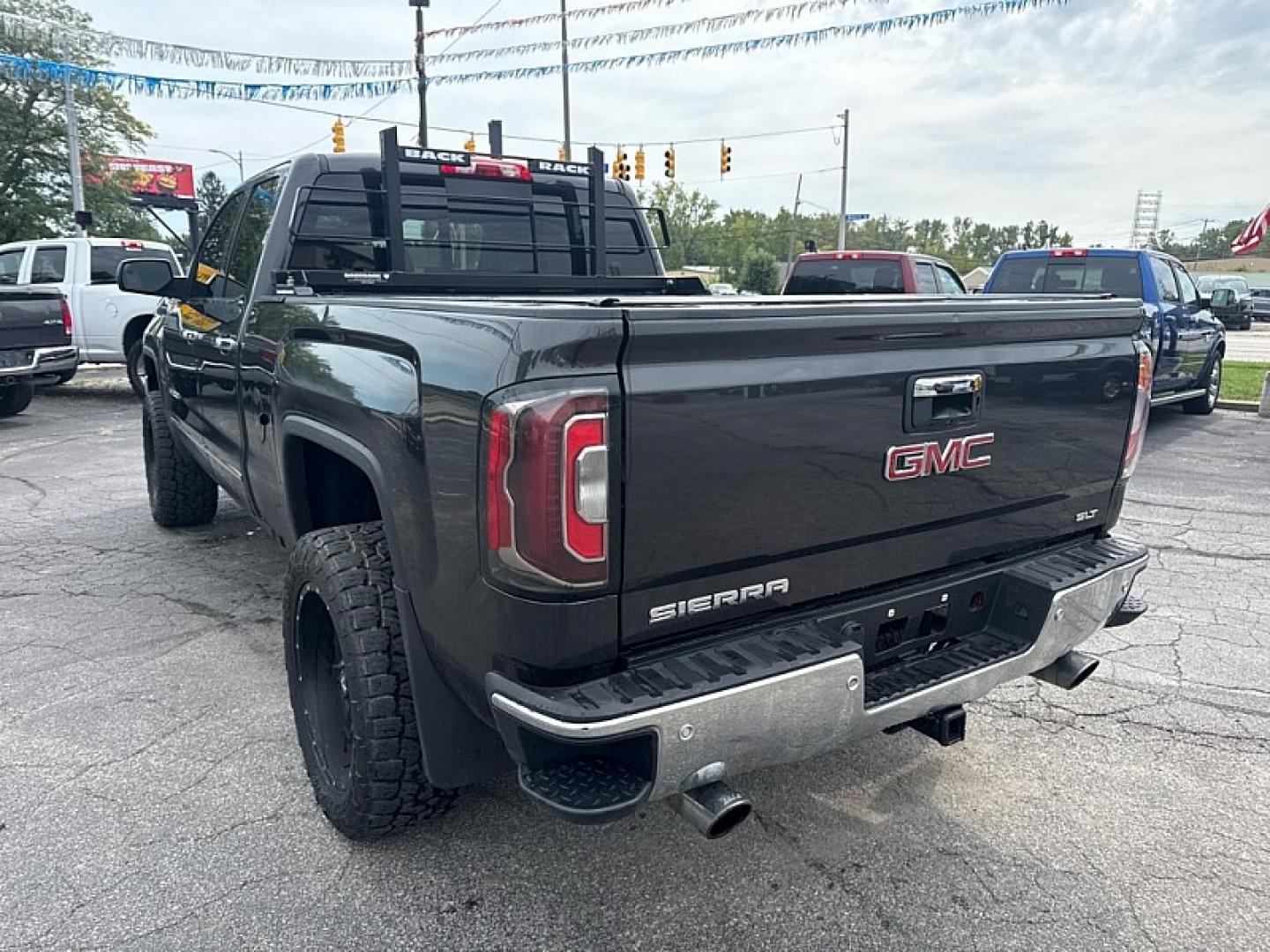 2016 GRAY /BLACK GMC Sierra 1500 SLT Double Cab 4WD (1GTV2NEC9GZ) with an 5.3L V8 OHV 16V engine, 6A transmission, located at 3304 Woodville Road, Northwood, OH, 43619, (419) 210-8019, 41.612694, -83.480743- Photo#2
