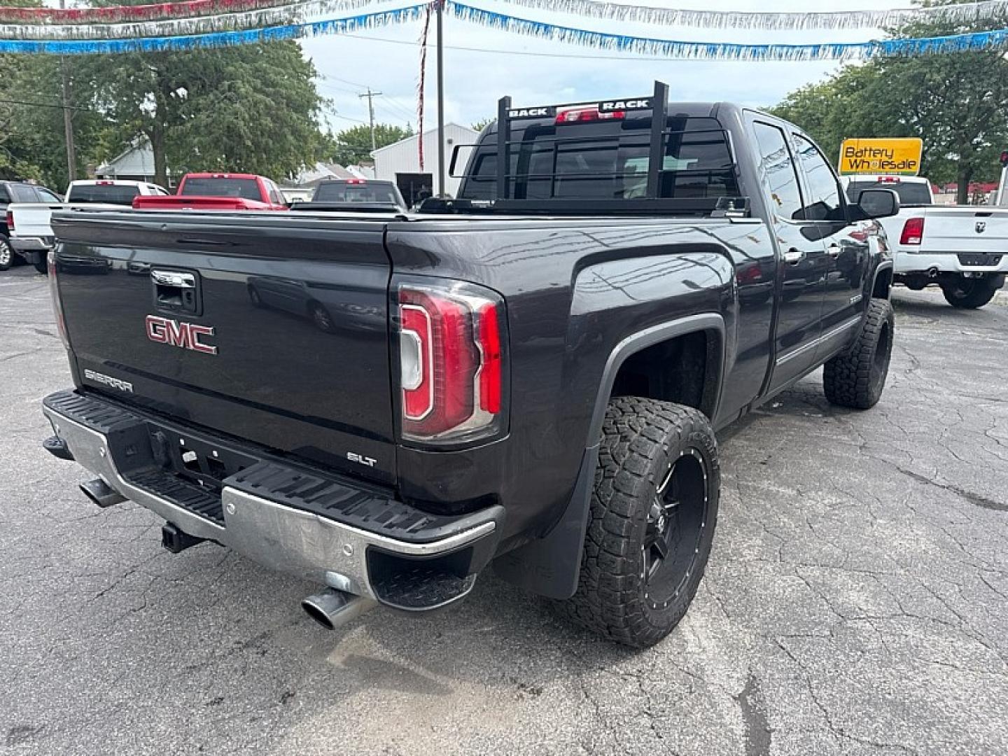 2016 GRAY /BLACK GMC Sierra 1500 SLT Double Cab 4WD (1GTV2NEC9GZ) with an 5.3L V8 OHV 16V engine, 6A transmission, located at 3304 Woodville Road, Northwood, OH, 43619, (419) 210-8019, 41.612694, -83.480743- Photo#4