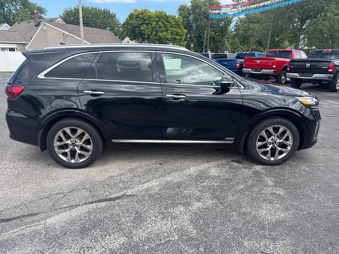 2019 BLACK /BROWN Kia Sorento SX Limited V6 AWD (5XYPKDA52KG) with an 3.3L V6 DOHC 24V engine, 6A transmission, located at 3304 Woodville Road, Northwood, OH, 43619, (419) 210-8019, 41.612694, -83.480743- Photo#5