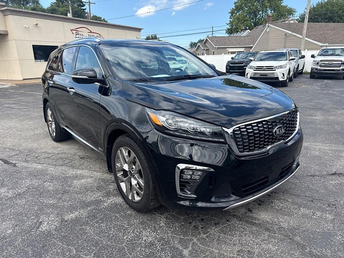2019 BLACK /BROWN Kia Sorento SX Limited V6 AWD (5XYPKDA52KG) with an 3.3L V6 DOHC 24V engine, 6A transmission, located at 3304 Woodville Road, Northwood, OH, 43619, (419) 210-8019, 41.612694, -83.480743- Photo#6