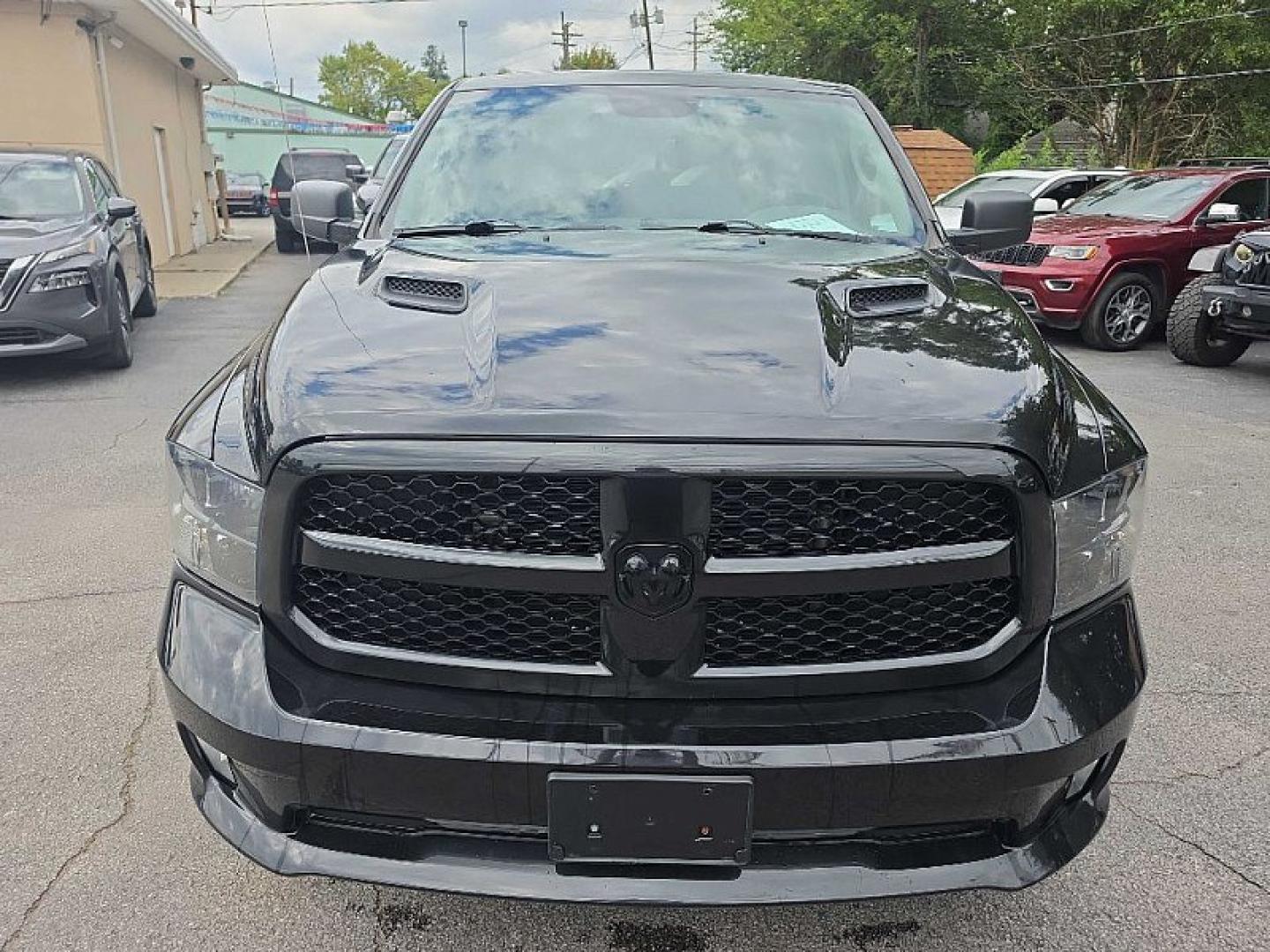 2019 BLACK /BLACK RAM 1500 Tradesman Crew Cab SWB 4WD (1C6RR7KT2KS) with an 5.7L V8 OHV 16V engine, 8A transmission, located at 3304 Woodville Road, Northwood, OH, 43619, (419) 210-8019, 41.612694, -83.480743 - Your #1 Destination for Auto Loans and mdash;No Matter Your Credit!At our dealership, we believe everyone deserves the opportunity to drive their dream car and mdash;whether you have good credit, bad credit, or no credit at all. With a wide selection of hundreds of cars, trucks, and SUVs, you'll fin- Photo#7