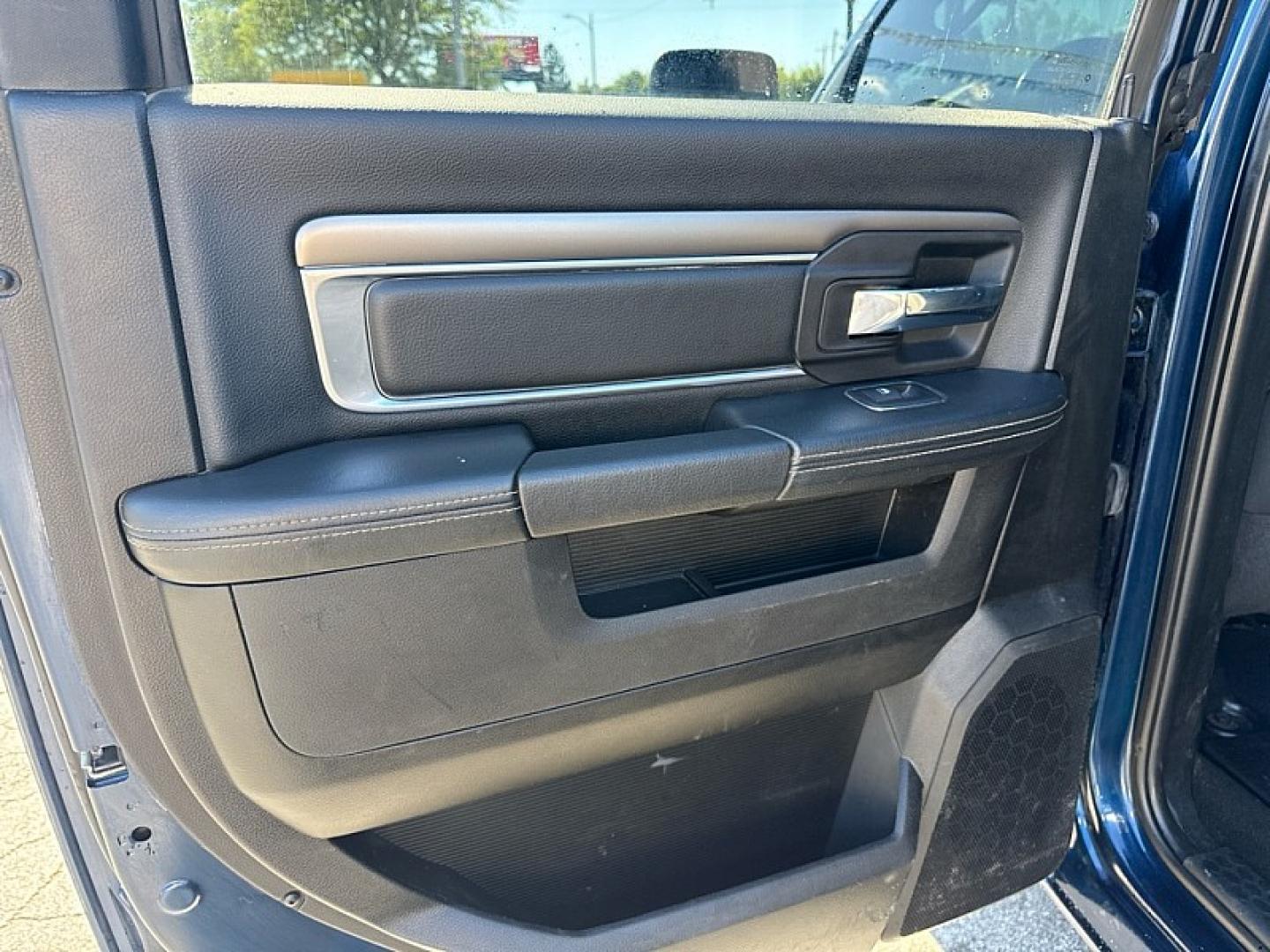 2021 BLUE RAM 1500 Classic Tradesman Crew Cab SWB 4WD (1C6RR7LG0MS) with an 3.6L V6 DOHC 24V FFV engine, 8A transmission, located at 3304 Woodville Road, Northwood, OH, 43619, (419) 210-8019, 41.612694, -83.480743 - Your #1 Destination for Auto Loans and mdash;No Matter Your Credit!At our dealership, we believe everyone deserves the opportunity to drive their dream car and mdash;whether you have good credit, bad credit, or no credit at all. With a wide selection of hundreds of cars, trucks, and SUVs, you'll fin- Photo#10