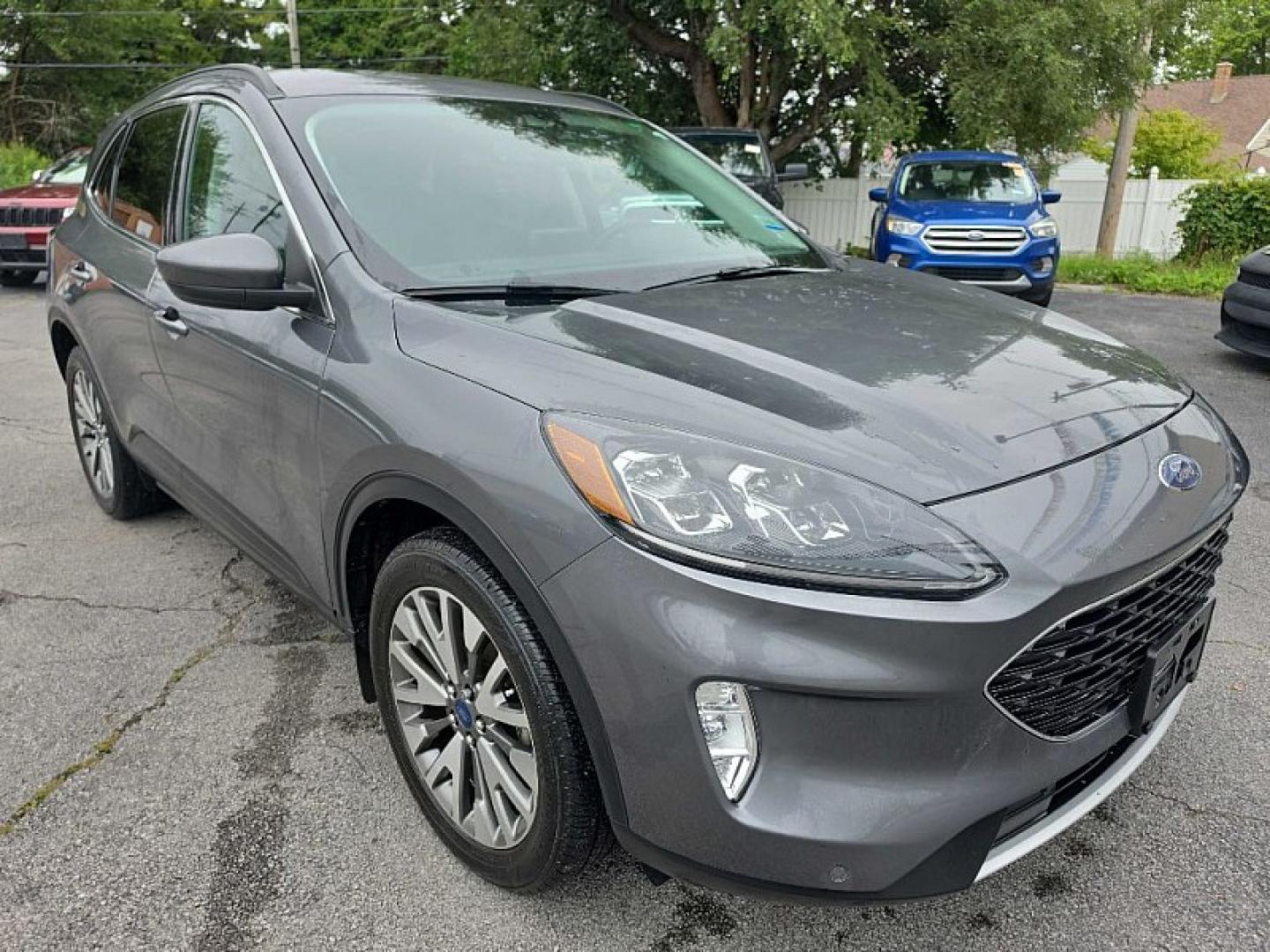 2022 GRAY /BLACK Ford Escape Titanium 4WD (1FMCU9J96NU) with an 2.0L L4 DOHC 16V engine, 6A transmission, located at 3304 Woodville Road, Northwood, OH, 43619, (419) 210-8019, 41.612694, -83.480743- Photo#6