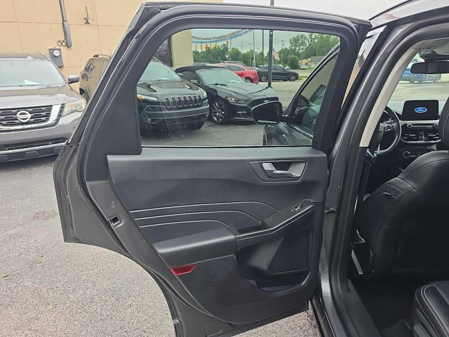 2022 GRAY /BLACK Ford Escape Titanium 4WD (1FMCU9J96NU) with an 2.0L L4 DOHC 16V engine, 6A transmission, located at 3304 Woodville Road, Northwood, OH, 43619, (419) 210-8019, 41.612694, -83.480743- Photo#10