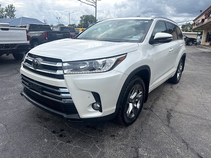 photo of 2017 Toyota Highlander Limited AWD V6