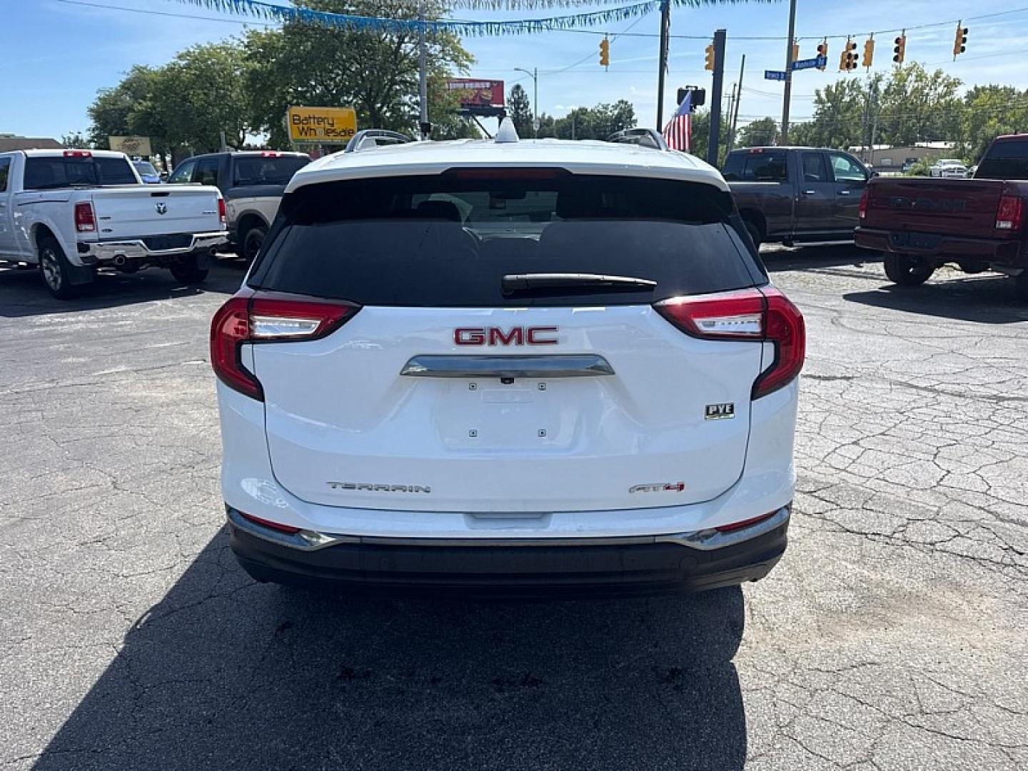 2024 WHITE /BLACK GMC Terrain AT4 AWD (3GKALYEG4RL) with an 1.4L L4 DOHC 16V TURBO engine, 6A transmission, located at 3304 Woodville Road, Northwood, OH, 43619, (419) 210-8019, 41.612694, -83.480743 - Your #1 Destination for Auto Loans and mdash;No Matter Your Credit!At our dealership, we believe everyone deserves the opportunity to drive their dream car and mdash;whether you have good credit, bad credit, or no credit at all. With a wide selection of hundreds of cars, trucks, and SUVs, you'll fin- Photo#3