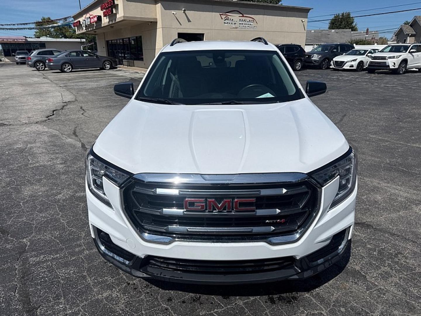 2024 WHITE /BLACK GMC Terrain AT4 AWD (3GKALYEG4RL) with an 1.4L L4 DOHC 16V TURBO engine, 6A transmission, located at 3304 Woodville Road, Northwood, OH, 43619, (419) 210-8019, 41.612694, -83.480743 - Your #1 Destination for Auto Loans and mdash;No Matter Your Credit!At our dealership, we believe everyone deserves the opportunity to drive their dream car and mdash;whether you have good credit, bad credit, or no credit at all. With a wide selection of hundreds of cars, trucks, and SUVs, you'll fin- Photo#7