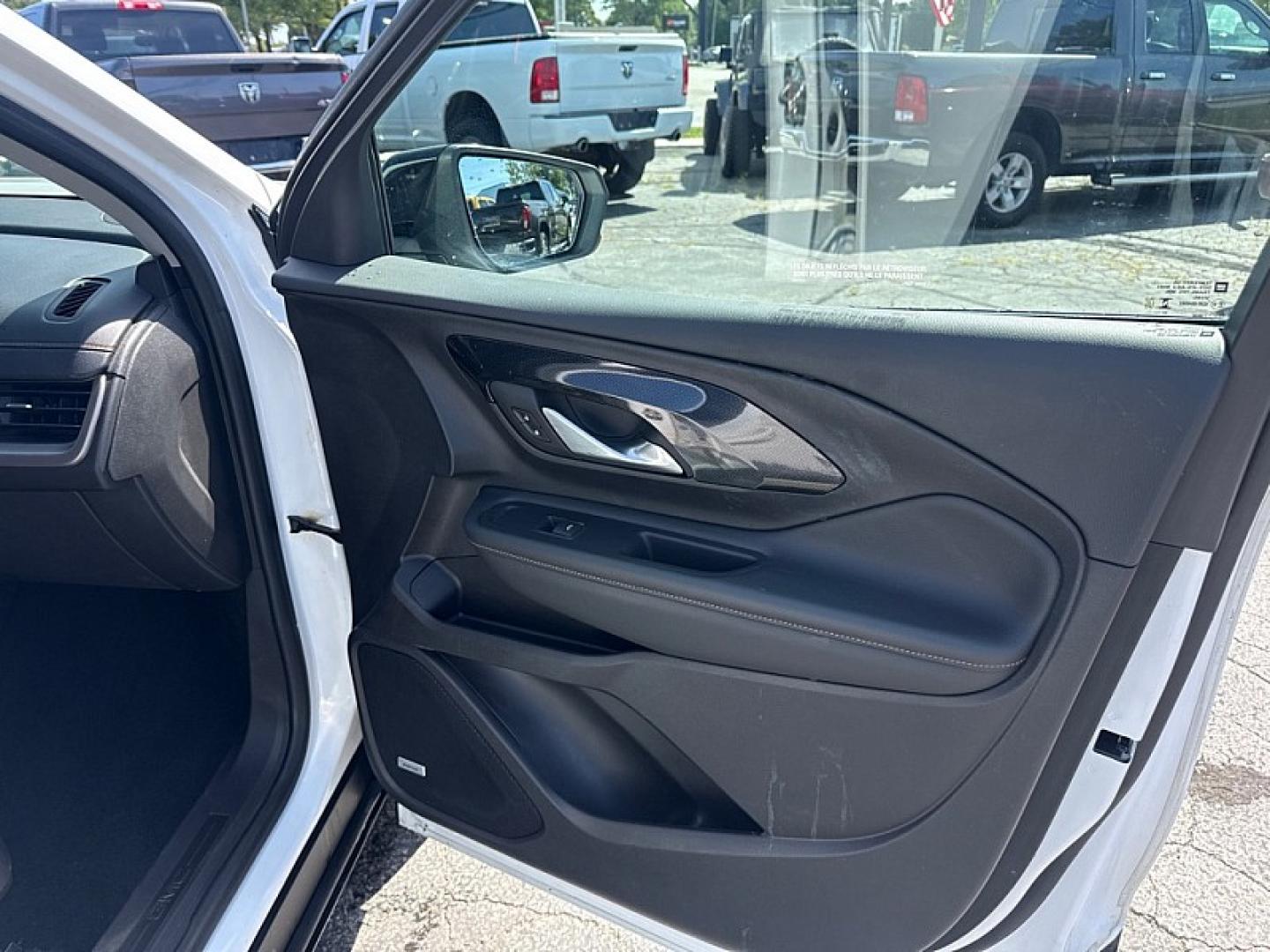 2024 WHITE /BLACK GMC Terrain AT4 AWD (3GKALYEG4RL) with an 1.4L L4 DOHC 16V TURBO engine, 6A transmission, located at 3304 Woodville Road, Northwood, OH, 43619, (419) 210-8019, 41.612694, -83.480743 - Your #1 Destination for Auto Loans and mdash;No Matter Your Credit!At our dealership, we believe everyone deserves the opportunity to drive their dream car and mdash;whether you have good credit, bad credit, or no credit at all. With a wide selection of hundreds of cars, trucks, and SUVs, you'll fin- Photo#14