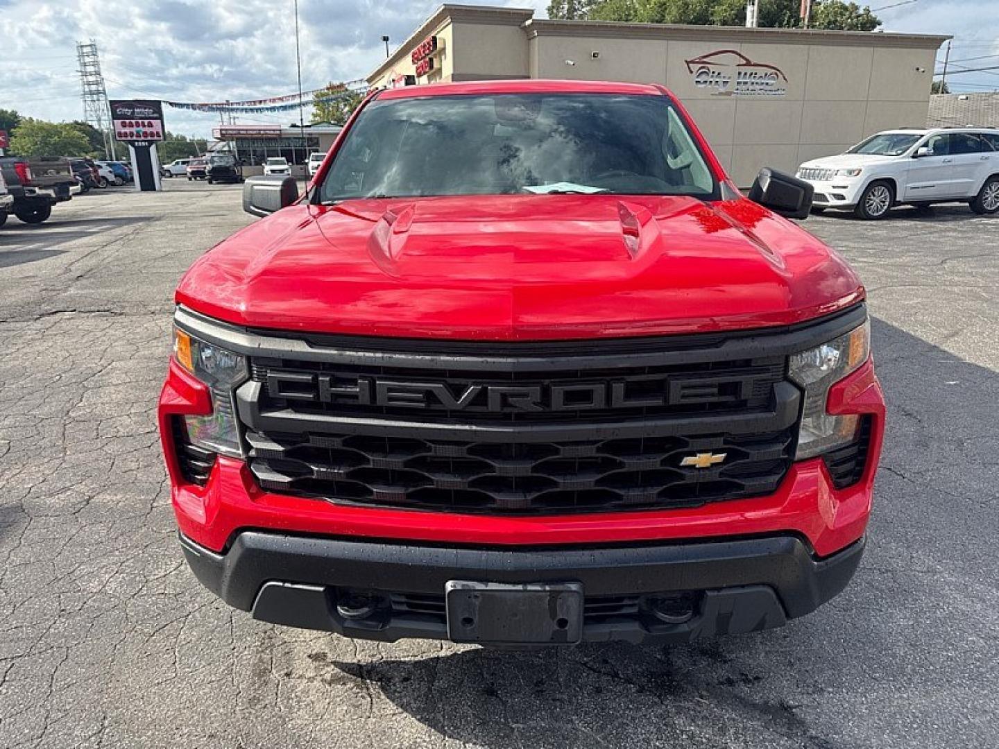 2022 RED /BLACK Chevrolet Silverado 1500 Work Truck Crew Cab 4WD (1GCPDAEKXNZ) with an 2.7L L4 DOHC 16V TURBO engine, 6A transmission, located at 3304 Woodville Road, Northwood, OH, 43619, (419) 210-8019, 41.612694, -83.480743 - Your #1 Destination for Auto Loans and mdash;No Matter Your Credit!At our dealership, we believe everyone deserves the opportunity to drive their dream car and mdash;whether you have good credit, bad credit, or no credit at all. With a wide selection of hundreds of cars, trucks, and SUVs, you'll fin- Photo#7