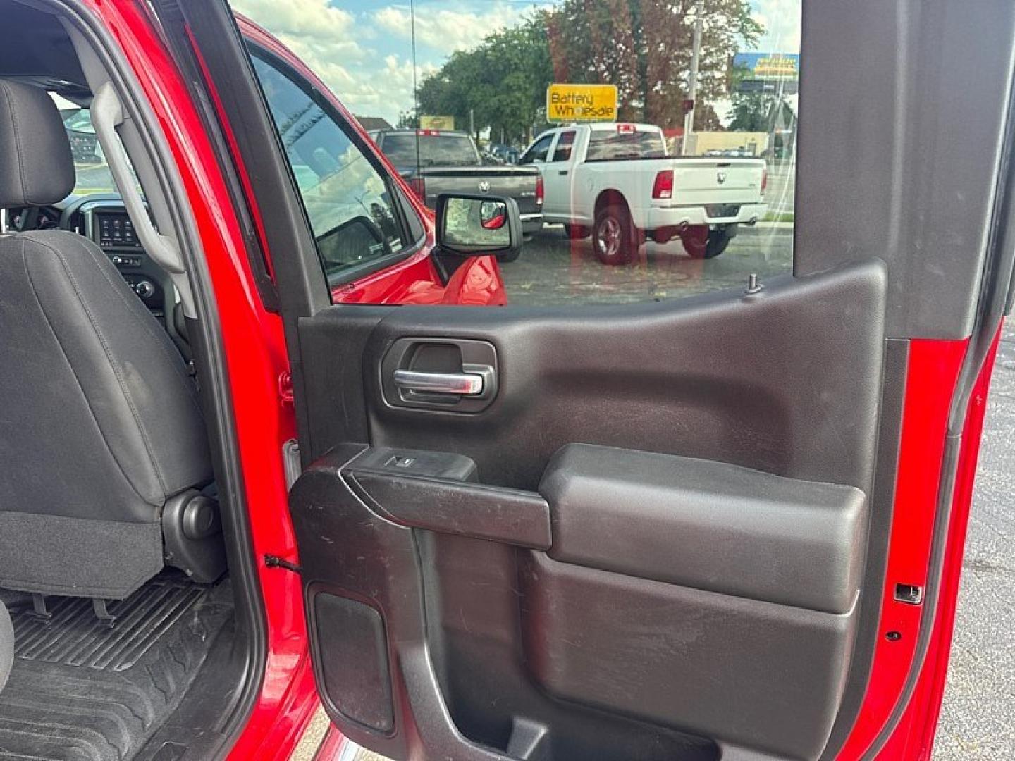 2022 RED /BLACK Chevrolet Silverado 1500 Work Truck Crew Cab 4WD (1GCPDAEKXNZ) with an 2.7L L4 DOHC 16V TURBO engine, 6A transmission, located at 3304 Woodville Road, Northwood, OH, 43619, (419) 210-8019, 41.612694, -83.480743 - Your #1 Destination for Auto Loans and mdash;No Matter Your Credit!At our dealership, we believe everyone deserves the opportunity to drive their dream car and mdash;whether you have good credit, bad credit, or no credit at all. With a wide selection of hundreds of cars, trucks, and SUVs, you'll fin- Photo#15