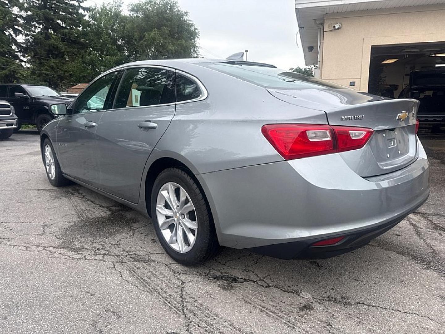 2023 GRAY /GRAY Chevrolet Malibu 1LT (1G1ZD5STXPF) with an 1.5L L4 DOHC 16V engine, 6A transmission, located at 3304 Woodville Road, Northwood, OH, 43619, (419) 210-8019, 41.612694, -83.480743 - Your #1 Destination for Auto Loans and mdash;No Matter Your Credit!At our dealership, we believe everyone deserves the opportunity to drive their dream car and mdash;whether you have good credit, bad credit, or no credit at all. With a wide selection of hundreds of cars, trucks, and SUVs, you'll fin- Photo#2