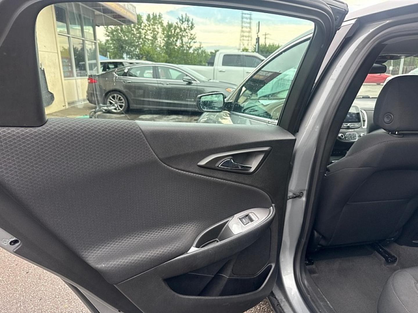 2023 GRAY /GRAY Chevrolet Malibu 1LT (1G1ZD5STXPF) with an 1.5L L4 DOHC 16V engine, 6A transmission, located at 3304 Woodville Road, Northwood, OH, 43619, (419) 210-8019, 41.612694, -83.480743 - Your #1 Destination for Auto Loans and mdash;No Matter Your Credit!At our dealership, we believe everyone deserves the opportunity to drive their dream car and mdash;whether you have good credit, bad credit, or no credit at all. With a wide selection of hundreds of cars, trucks, and SUVs, you'll fin- Photo#11