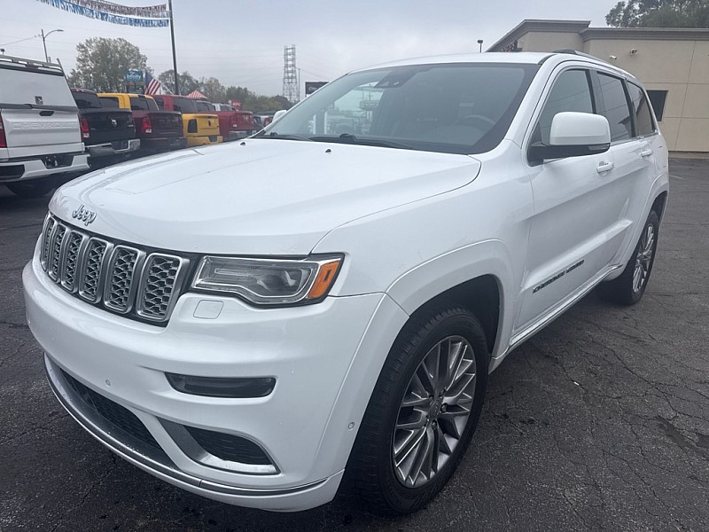 photo of 2017 Jeep Grand Cherokee Summit 4WD