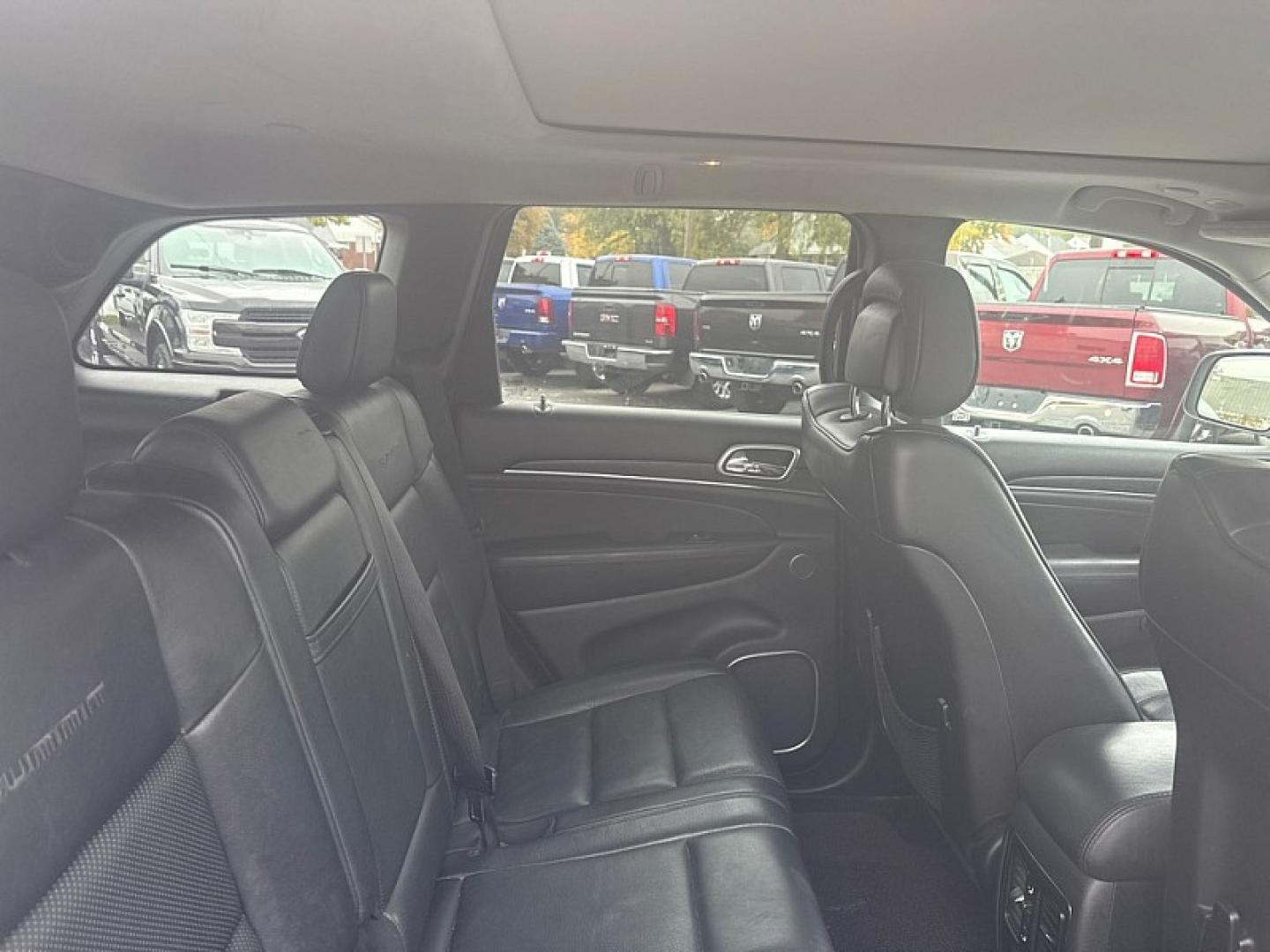 2017 WHITE /BLACK Jeep Grand Cherokee Summit 4WD (1C4RJFJG4HC) with an 3.6L V6 DOHC 24V engine, 8A transmission, located at 3304 Woodville Road, Northwood, OH, 43619, (419) 210-8019, 41.612694, -83.480743 - Your #1 Destination for Auto Loans and mdash;No Matter Your Credit!At our dealership, we believe everyone deserves the opportunity to drive their dream car and mdash;whether you have good credit, bad credit, or no credit at all. With a wide selection of hundreds of cars, trucks, and SUVs, you'll fin- Photo#13