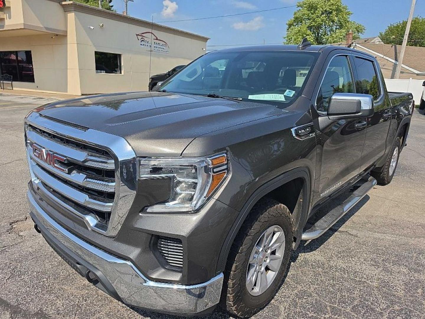 2019 GRAY /BLACK GMC Sierra 1500 SLE Crew Cab Short Box 4WD (1GTU9BED0KZ) with an 5.3L V8 OHV 16V engine, 6A transmission, located at 3304 Woodville Road, Northwood, OH, 43619, (419) 210-8019, 41.612694, -83.480743 - Your #1 Destination for Auto Loans and mdash;No Matter Your Credit!At our dealership, we believe everyone deserves the opportunity to drive their dream car and mdash;whether you have good credit, bad credit, or no credit at all. With a wide selection of hundreds of cars, trucks, and SUVs, you'll fin- Photo#1