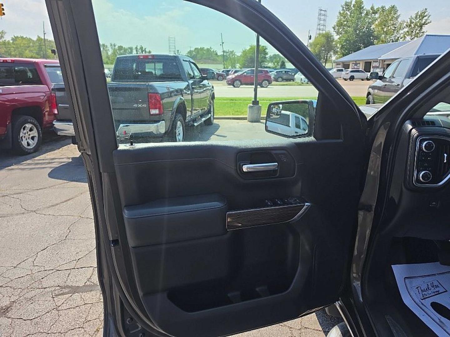 2019 GRAY /BLACK GMC Sierra 1500 SLE Crew Cab Short Box 4WD (1GTU9BED0KZ) with an 5.3L V8 OHV 16V engine, 6A transmission, located at 3304 Woodville Road, Northwood, OH, 43619, (419) 210-8019, 41.612694, -83.480743 - Your #1 Destination for Auto Loans and mdash;No Matter Your Credit!At our dealership, we believe everyone deserves the opportunity to drive their dream car and mdash;whether you have good credit, bad credit, or no credit at all. With a wide selection of hundreds of cars, trucks, and SUVs, you'll fin- Photo#8