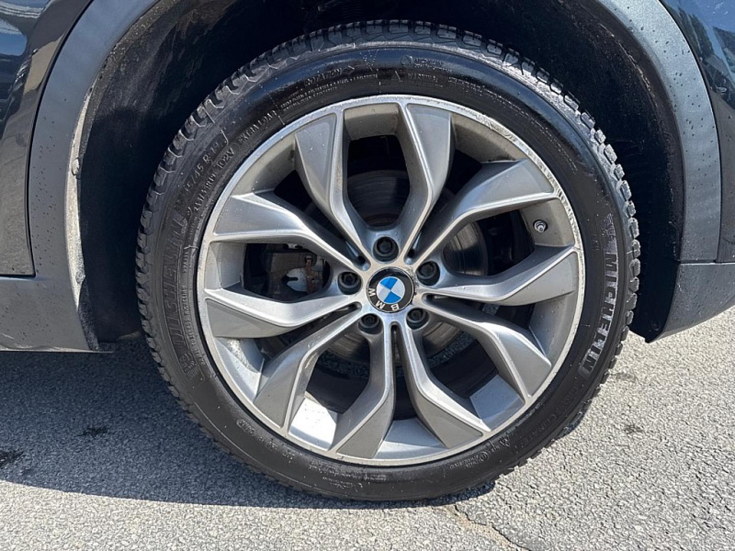 2015 BLACK /BROWN/BLACK BMW X3 xDrive28i (5UXWX9C53F0) with an 2.0L L4 DOHC 16V engine, 8-Speed Automatic transmission, located at 3304 Woodville Road, Northwood, OH, 43619, (419) 210-8019, 41.612694, -83.480743 - Your #1 Destination for Auto Loans and mdash;No Matter Your Credit!At our dealership, we believe everyone deserves the opportunity to drive their dream car and mdash;whether you have good credit, bad credit, or no credit at all. With a wide selection of hundreds of cars, trucks, and SUVs, you'll fin- Photo#16