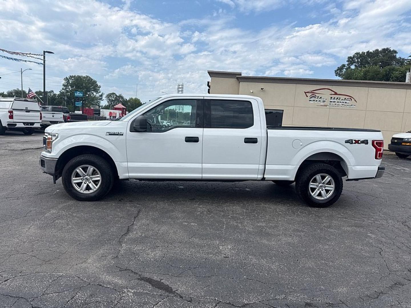 2019 WHITE /GRAY Ford F-150 King Ranch SuperCrew 6.5-ft. 4WD (1FTFW1E48KF) with an 3.5L V6 DOHC 24V engine, 6A transmission, located at 3304 Woodville Road, Northwood, OH, 43619, (419) 210-8019, 41.612694, -83.480743- Photo#1