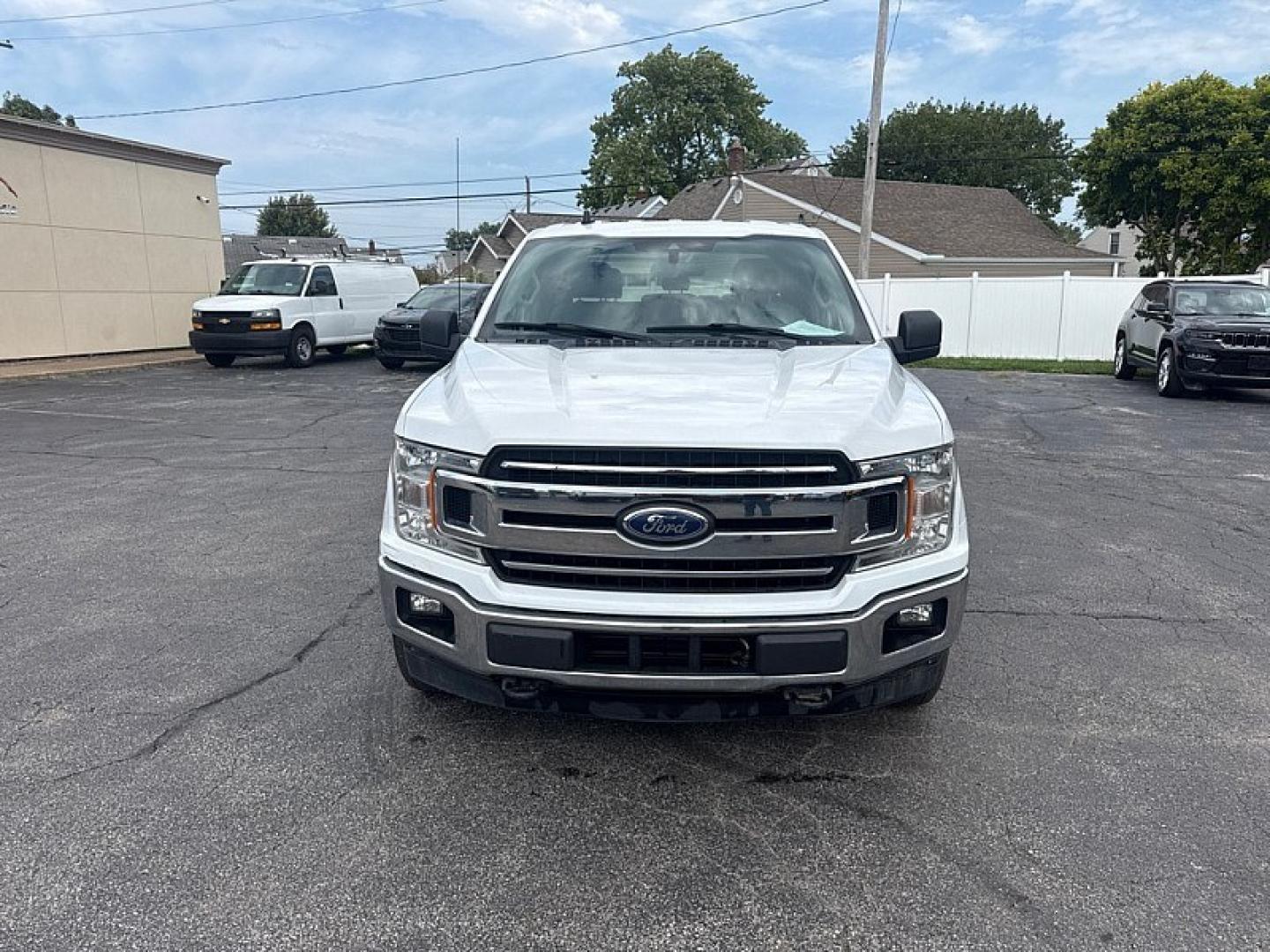 2019 WHITE /GRAY Ford F-150 King Ranch SuperCrew 6.5-ft. 4WD (1FTFW1E48KF) with an 3.5L V6 DOHC 24V engine, 6A transmission, located at 3304 Woodville Road, Northwood, OH, 43619, (419) 210-8019, 41.612694, -83.480743- Photo#7