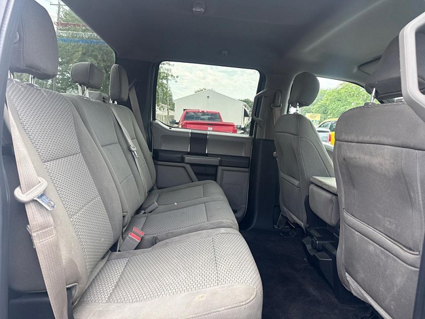 2019 WHITE /GRAY Ford F-150 King Ranch SuperCrew 6.5-ft. 4WD (1FTFW1E48KF) with an 3.5L V6 DOHC 24V engine, 6A transmission, located at 3304 Woodville Road, Northwood, OH, 43619, (419) 210-8019, 41.612694, -83.480743- Photo#14