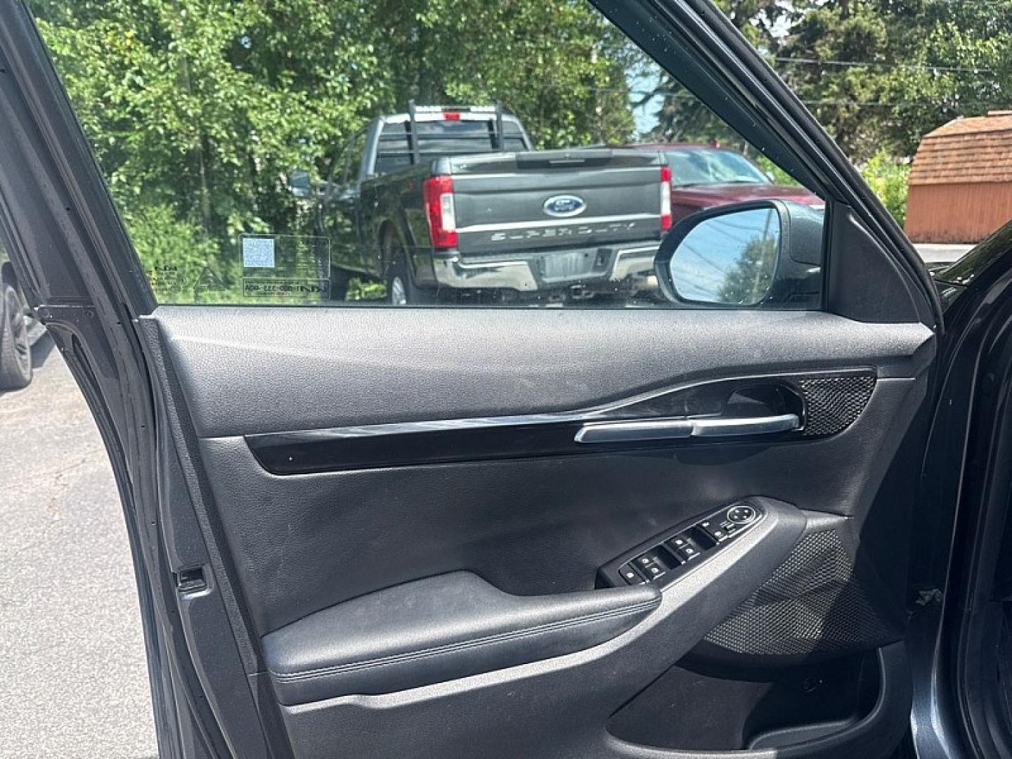 2019 WHITE /GRAY Ford F-150 King Ranch SuperCrew 6.5-ft. 4WD (1FTFW1E48KF) with an 3.5L V6 DOHC 24V engine, 6A transmission, located at 3304 Woodville Road, Northwood, OH, 43619, (419) 210-8019, 41.612694, -83.480743- Photo#33