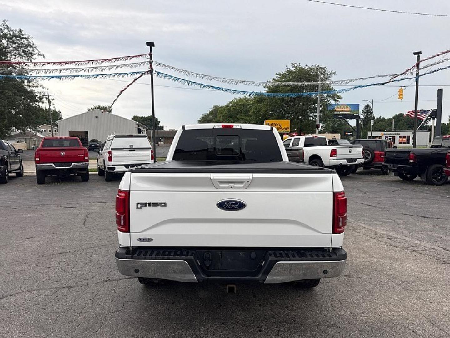 2019 WHITE /GRAY Ford F-150 King Ranch SuperCrew 6.5-ft. 4WD (1FTFW1E48KF) with an 3.5L V6 DOHC 24V engine, 6A transmission, located at 3304 Woodville Road, Northwood, OH, 43619, (419) 210-8019, 41.612694, -83.480743- Photo#73